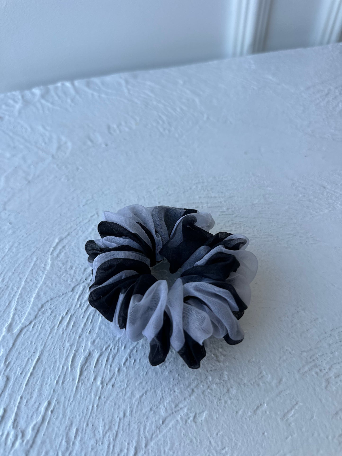 Natūralaus 100% natūralaus Itališko šilko black & white organzos gumelė