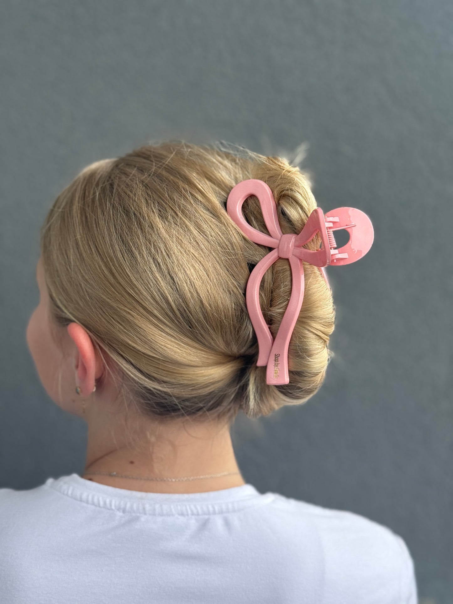 Rožinis kaspinas kapkap segtukas didesnis