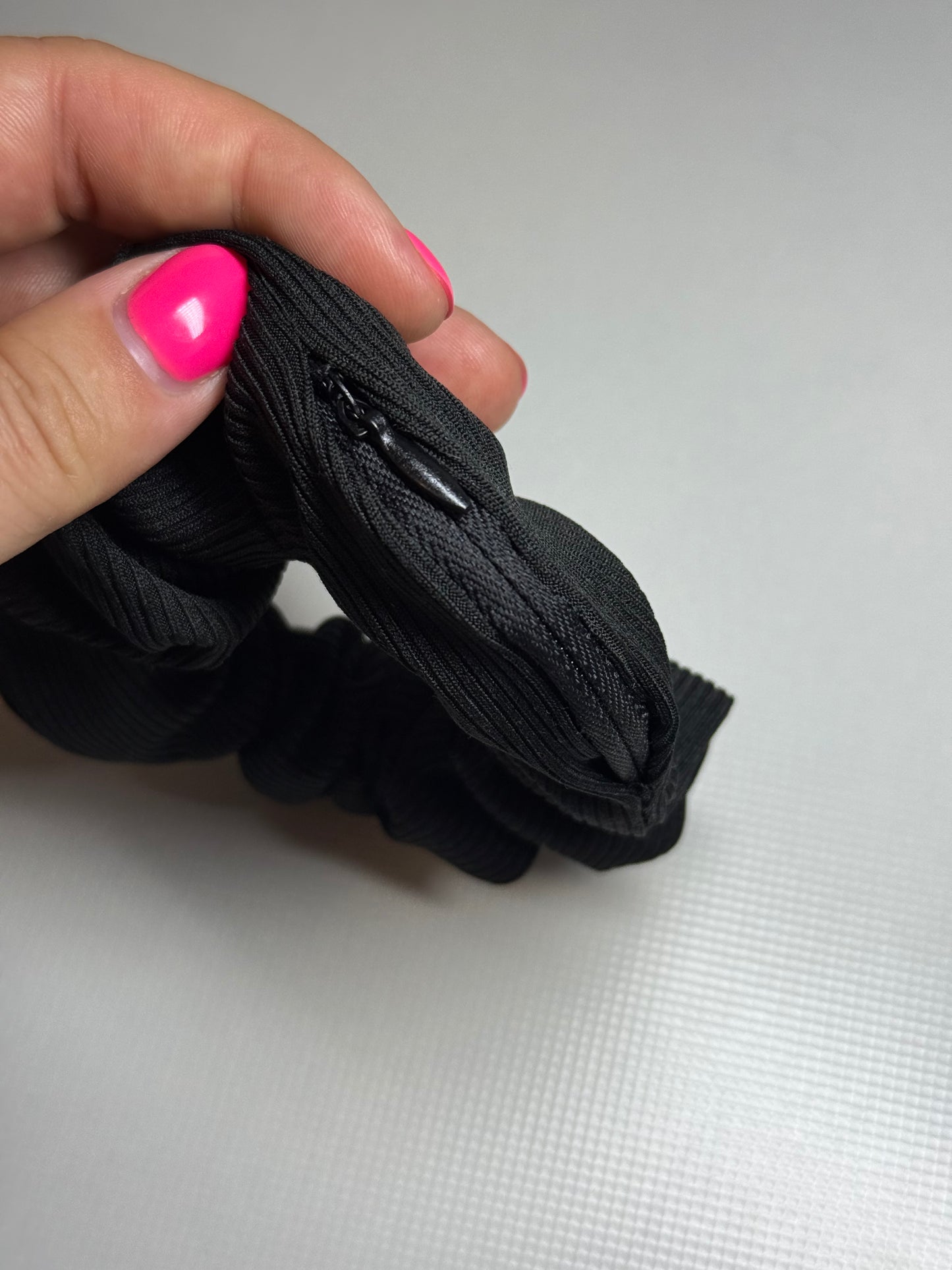 Gumelė su kišenėle M dydis