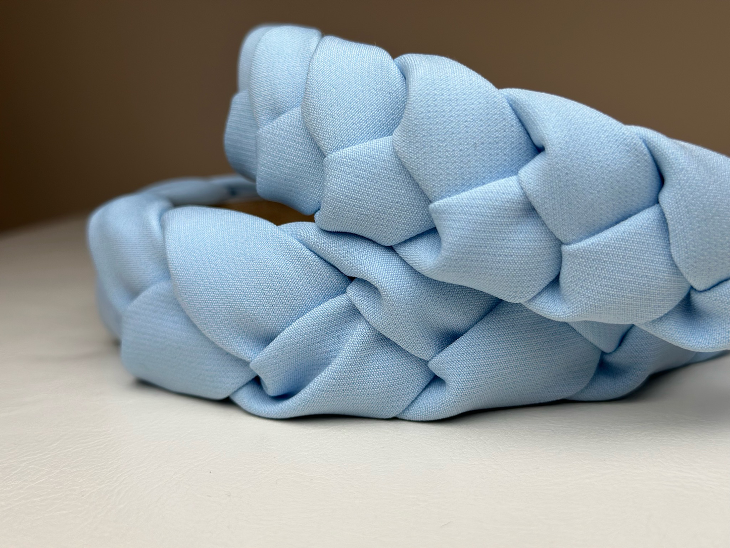 Žydras matinis pintas lankelis