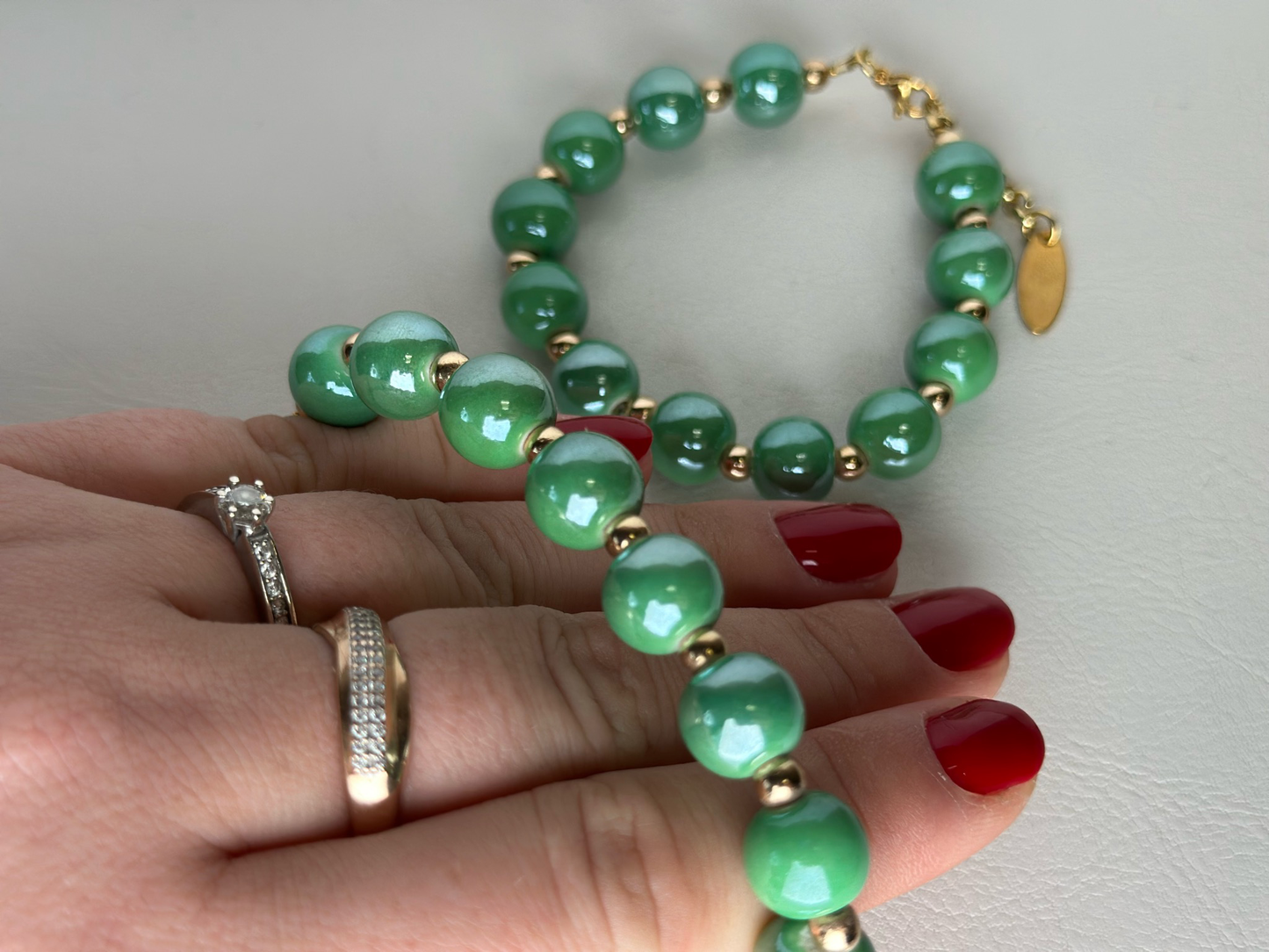 Žalia keramikos ir hematito apyrankė