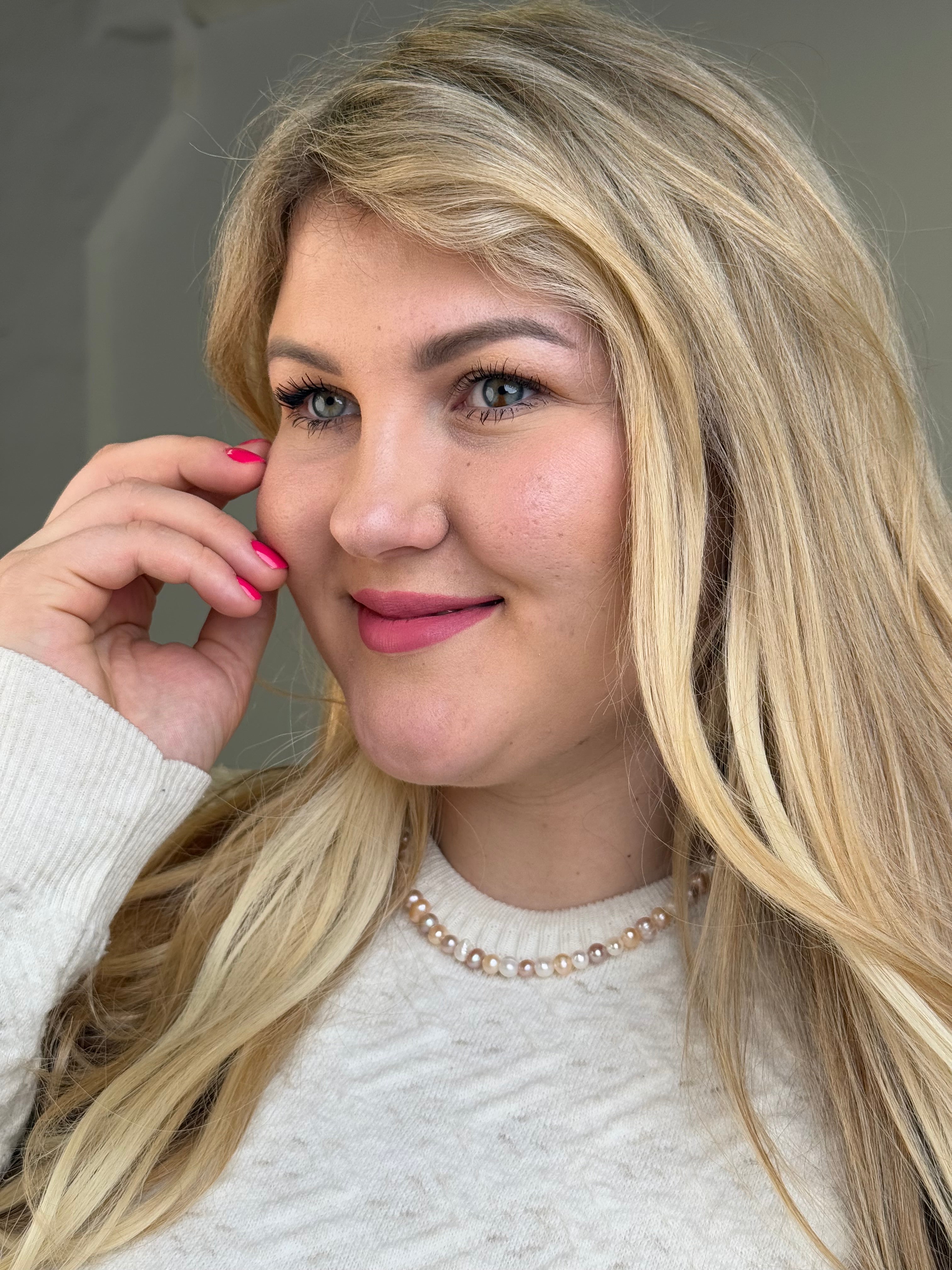 Natūralių gėlavandenių perlų vėrinys su sidabro 925° užsegimais