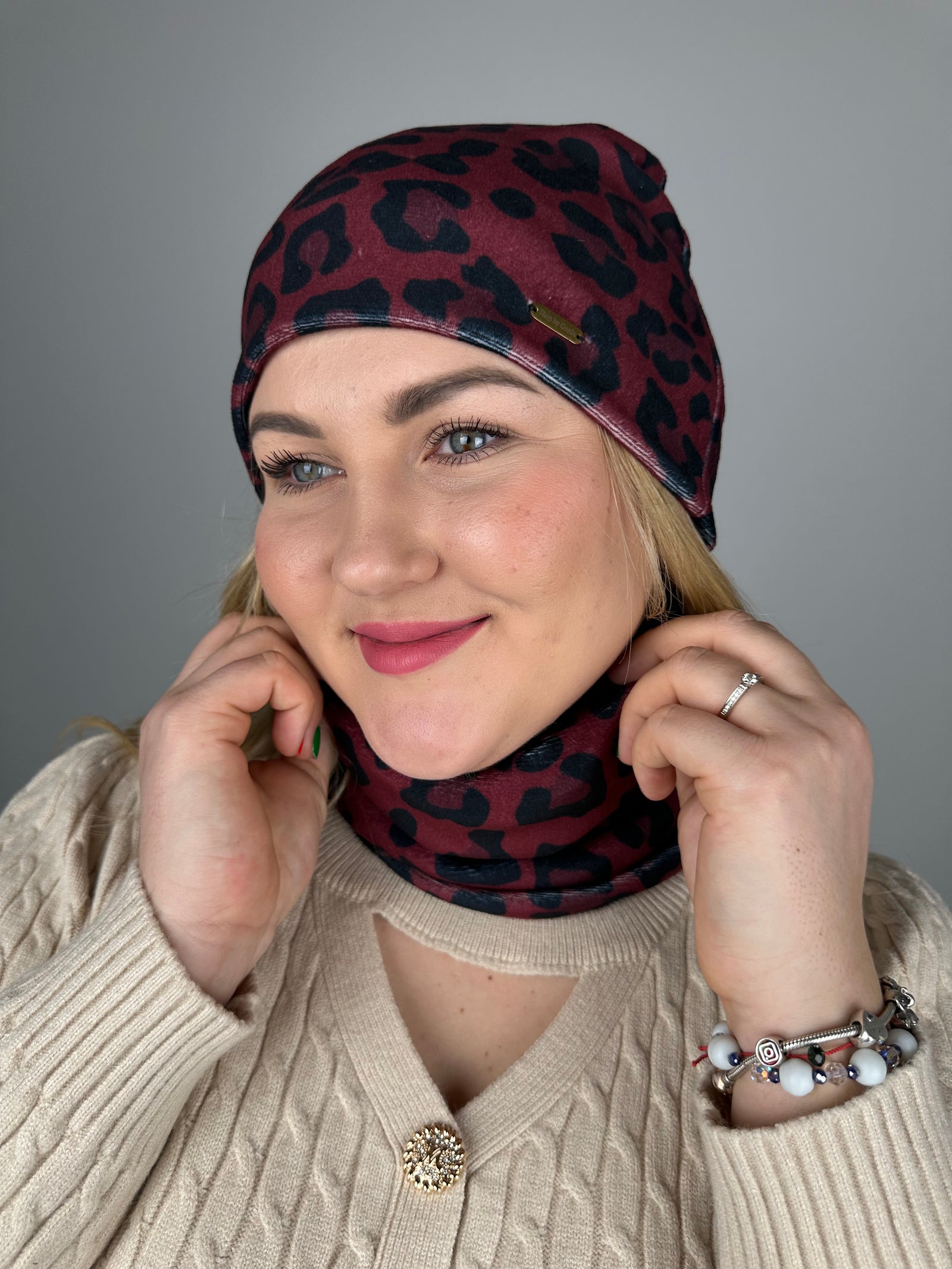 Bordo leopardo veliūro mova