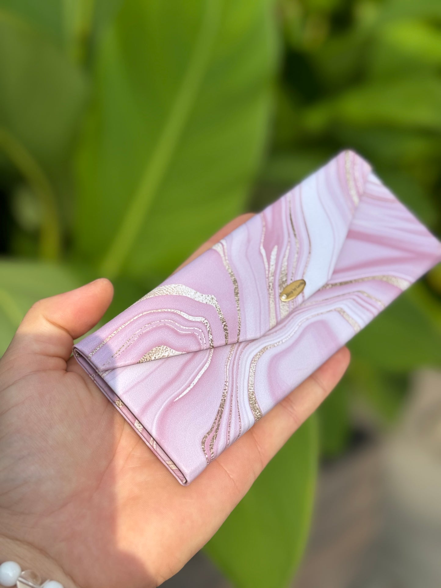 Akinių dėklas transformeris ‘Pink marble’