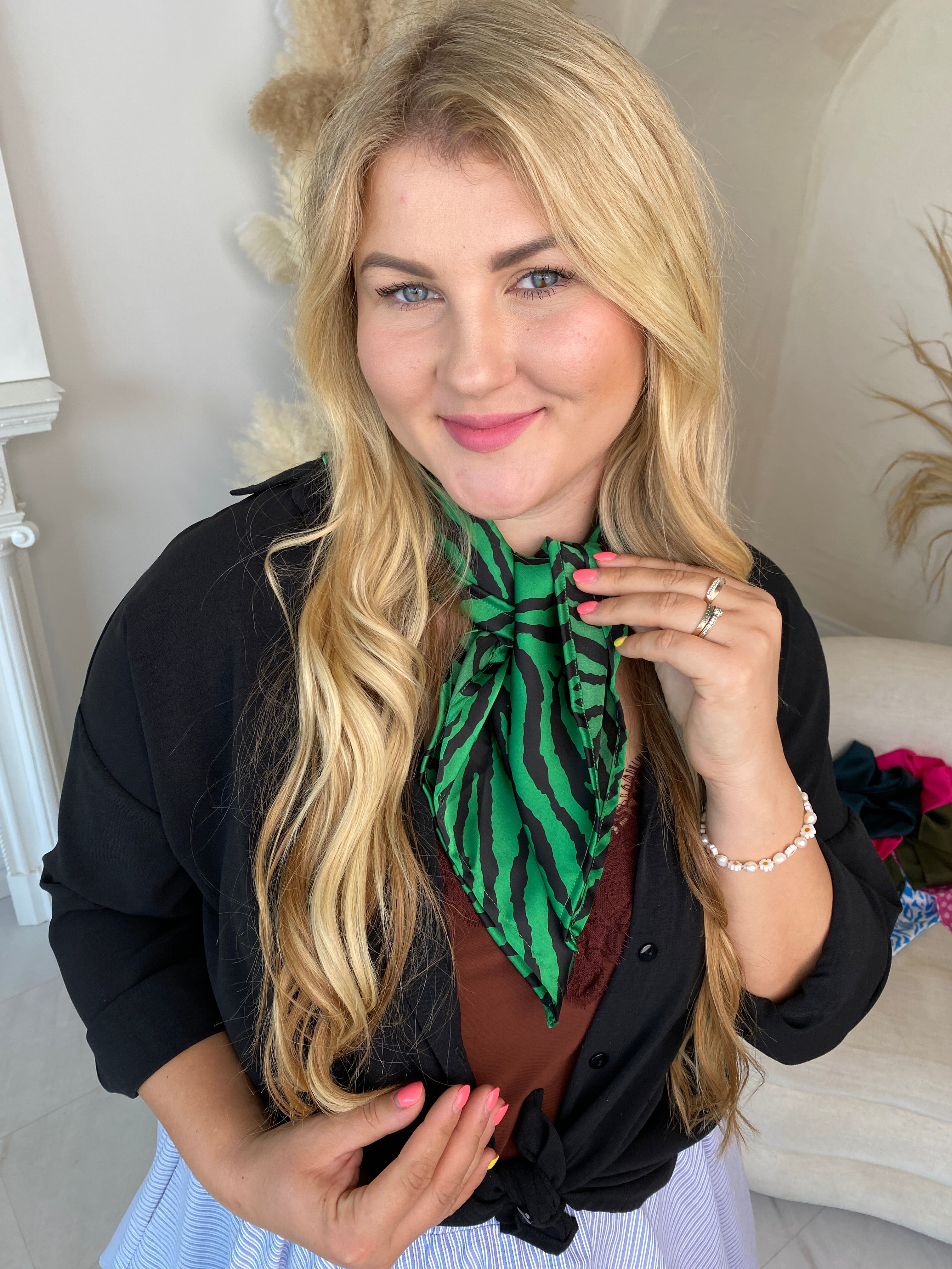 Zebriuko rašto žalia skarelė 🐅