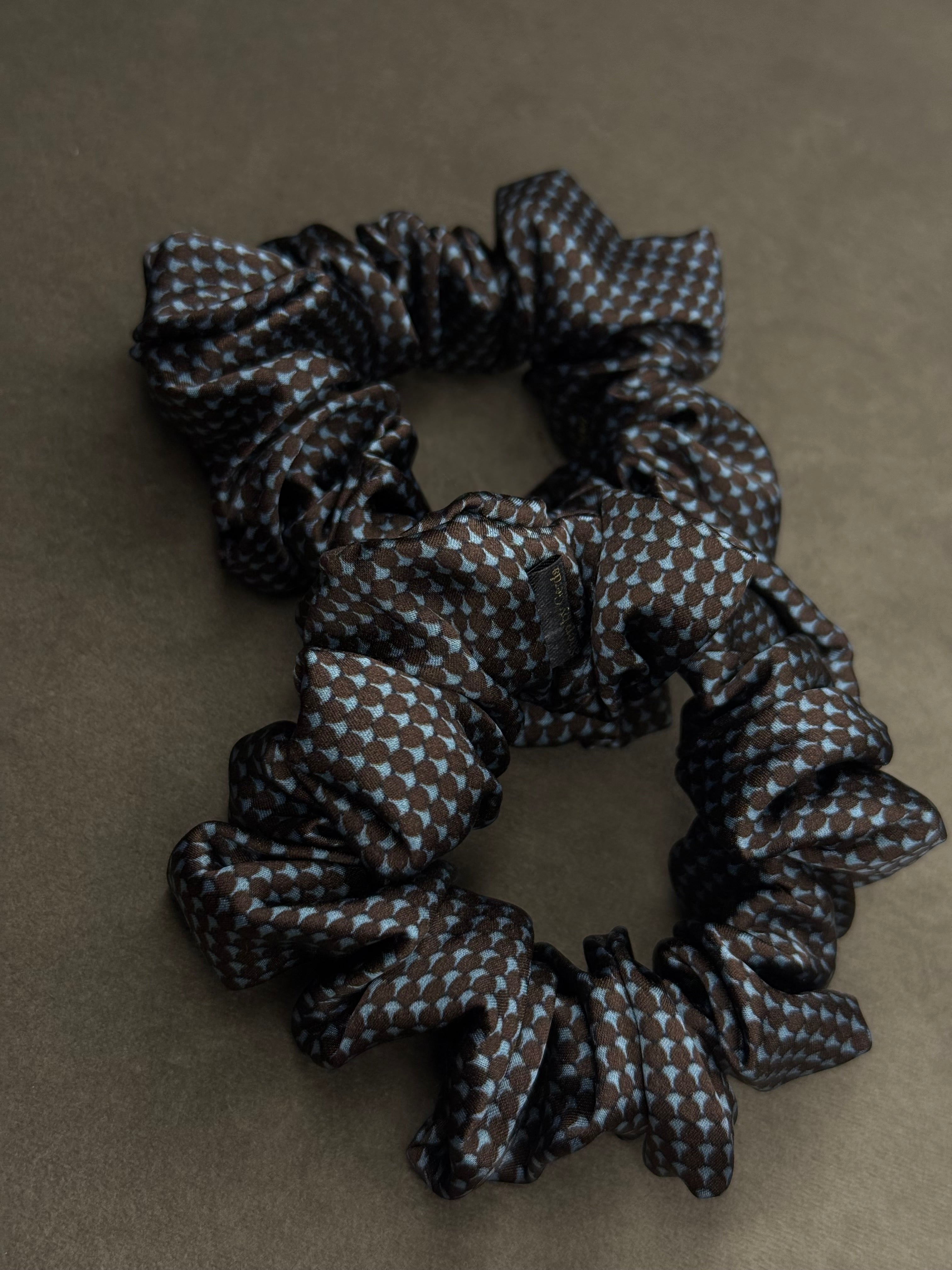 Fendi kolekcinio 100% natūralaus šilko gumelė | BLUE LAŠAS