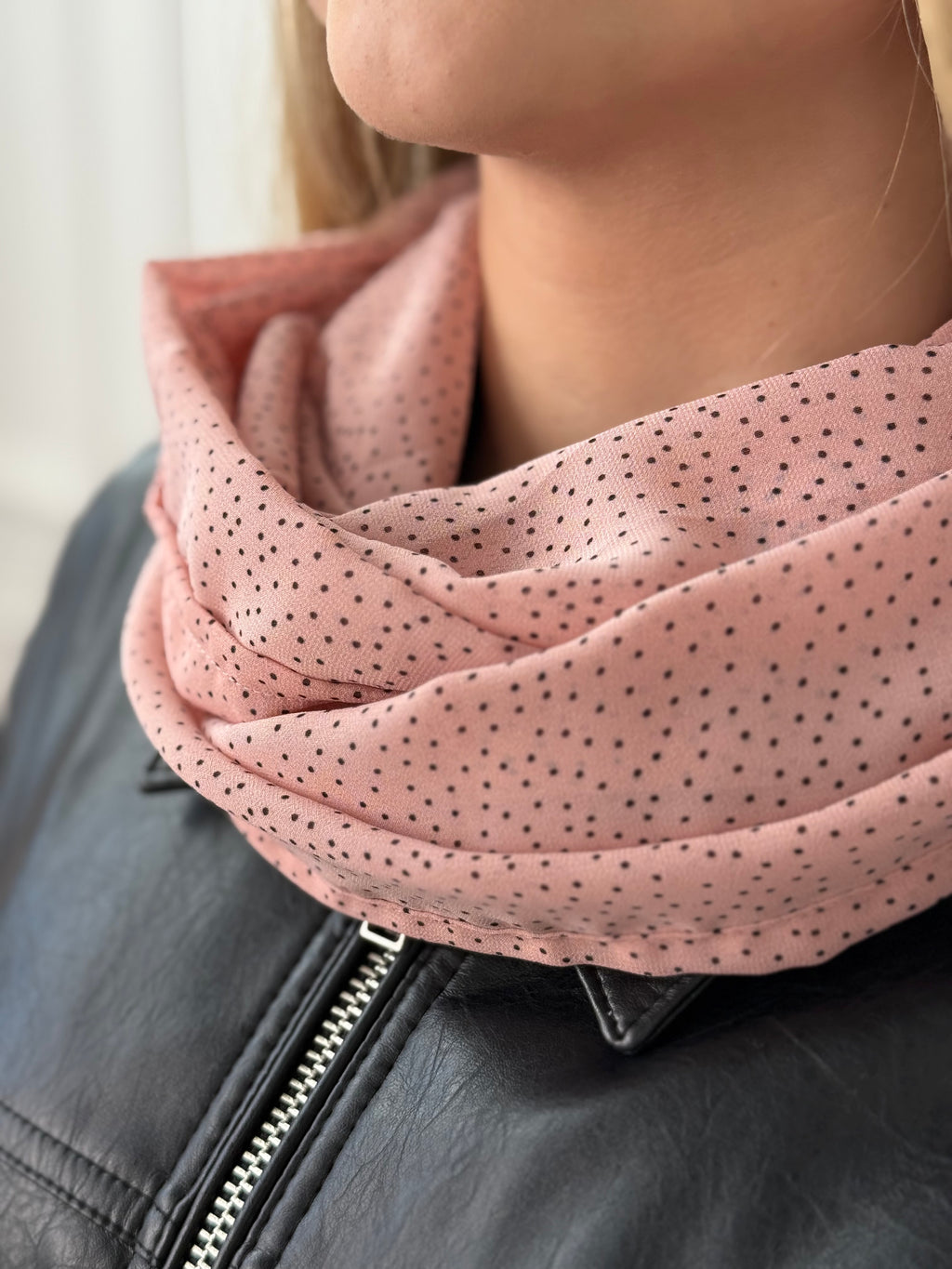 Šalikėlis Dusty pink dots
