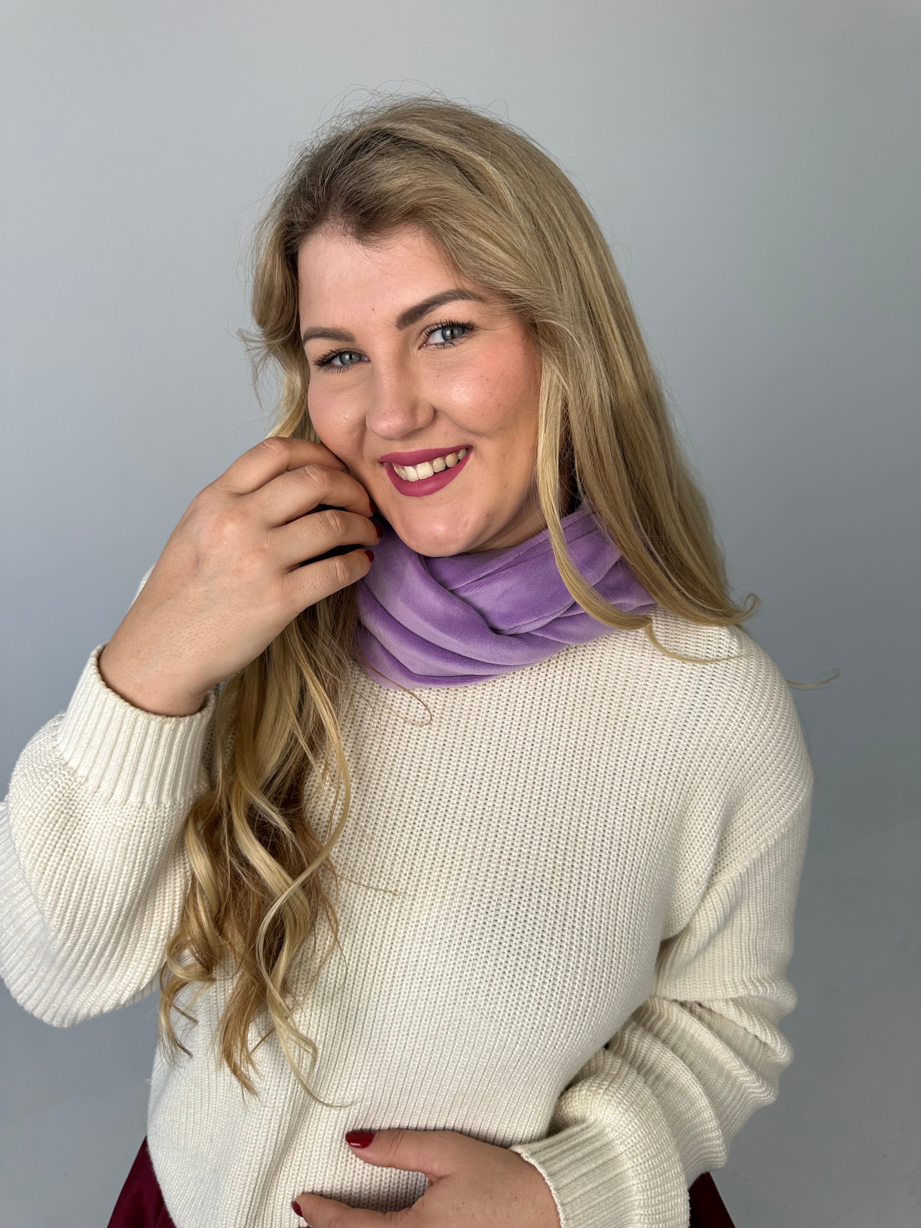 Alyvinis veliūro šalikas