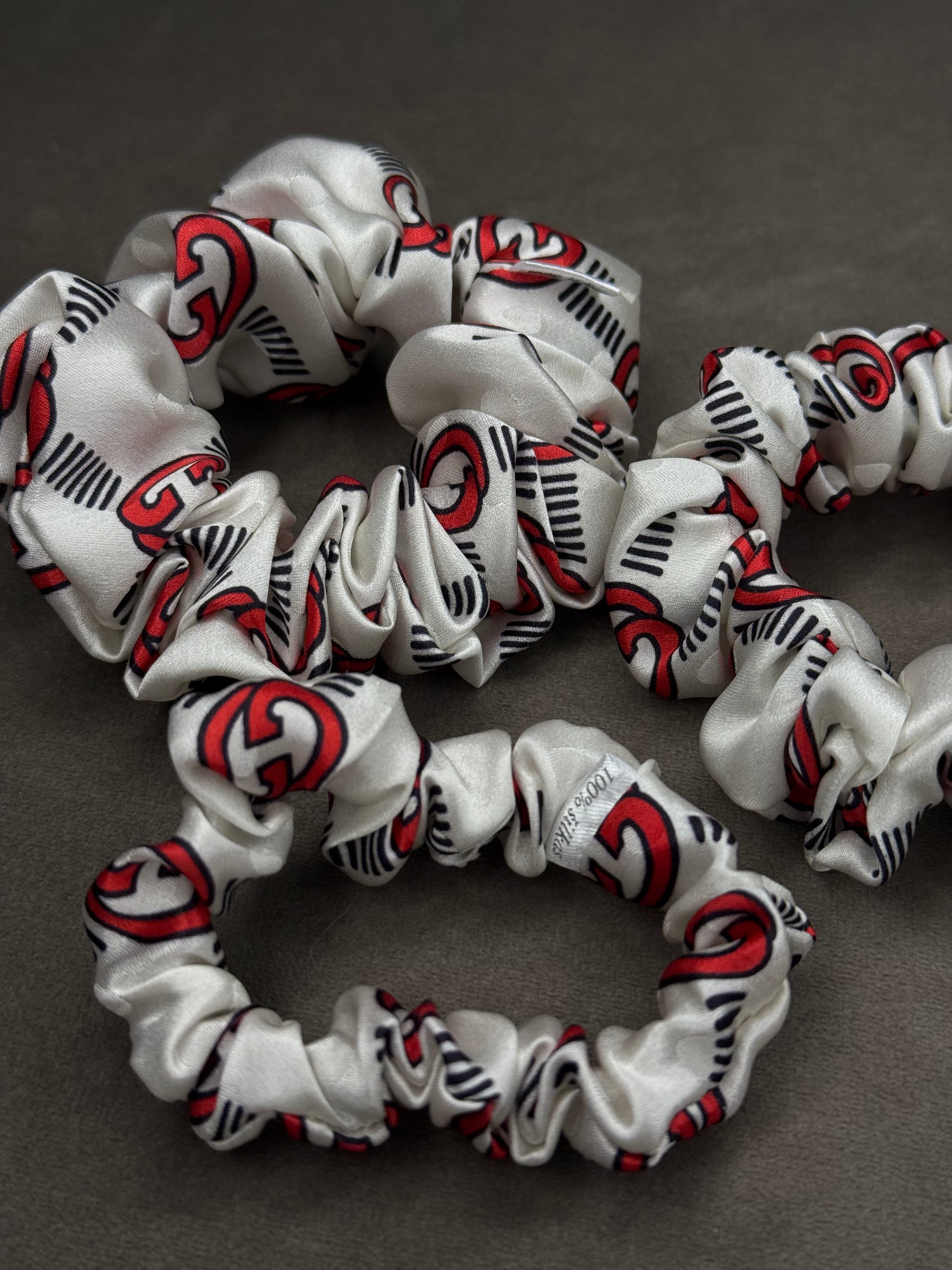 Aukštosios mados namų kolekcinio 100% natūralaus šilko balta gumelė 23 momai | GG