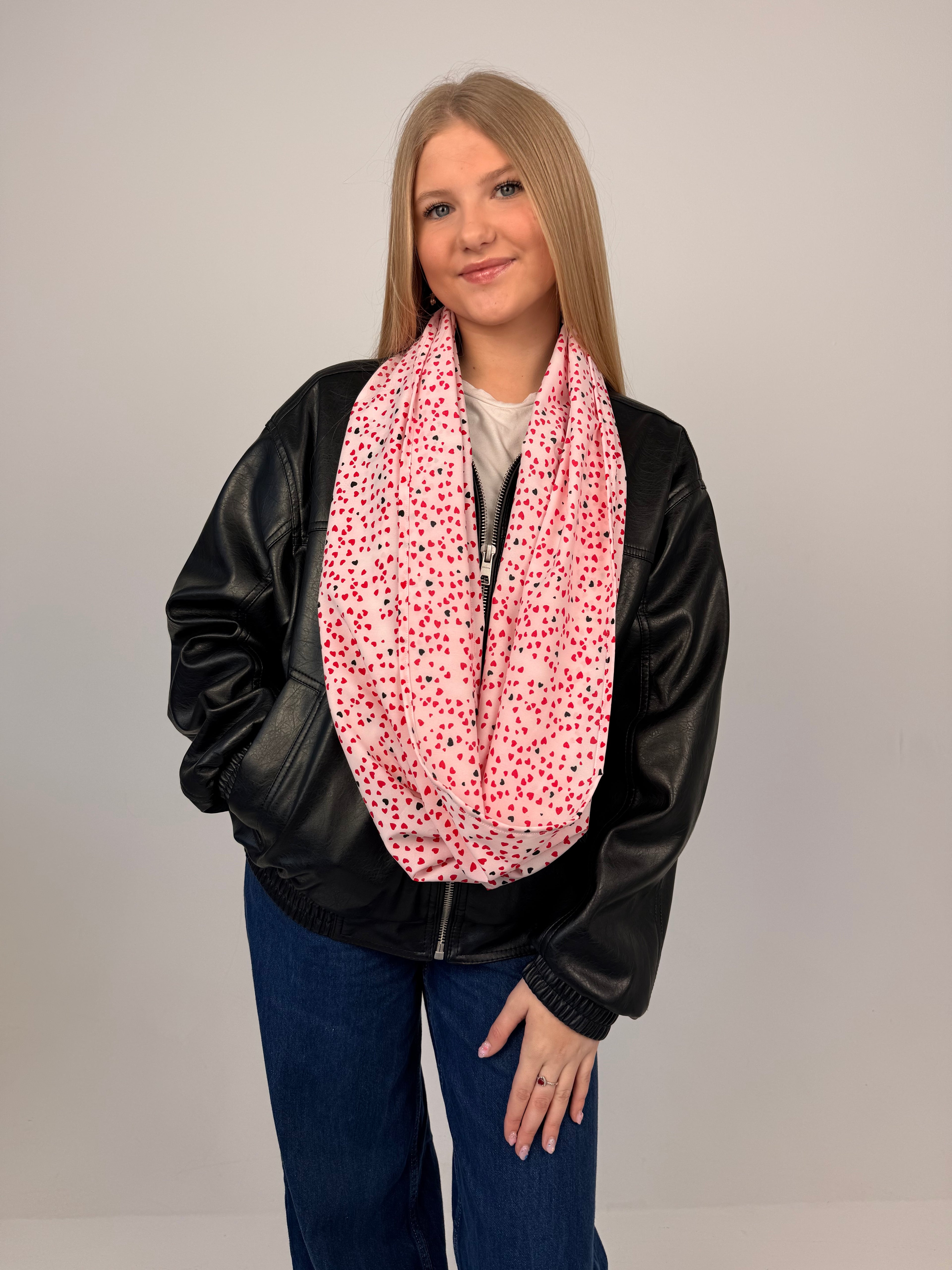 Šalikėlis Love is in the air ♥️