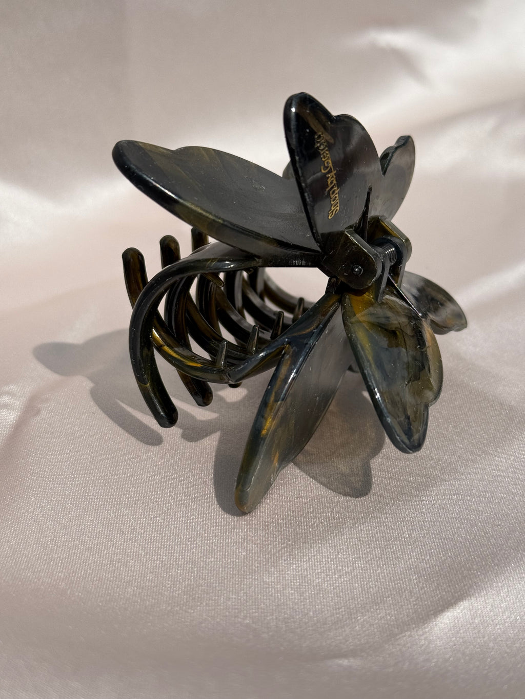 Juodas drugelis kapkap