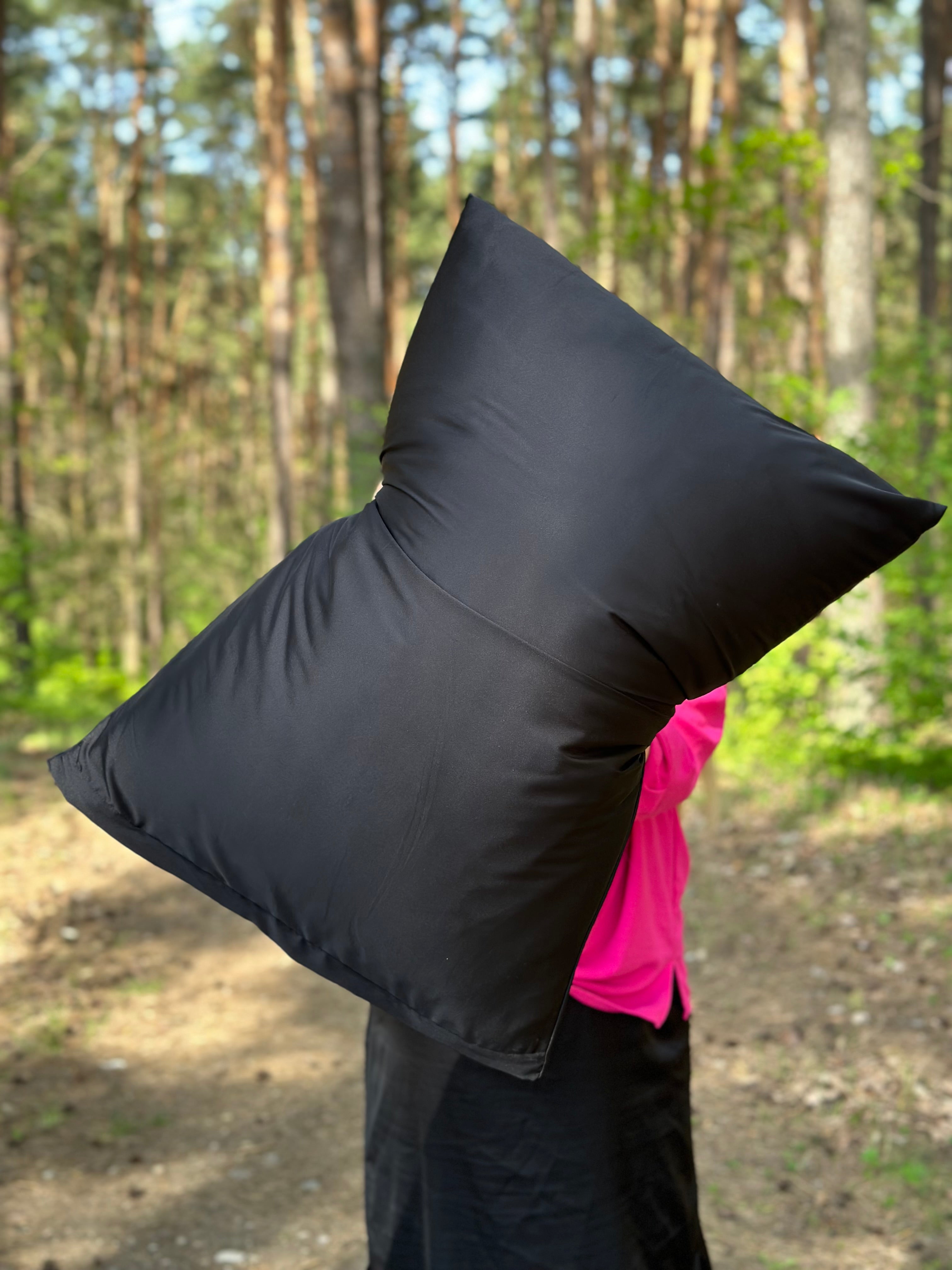 Armani šilko juodas pagalvės užvalkaliukas 💜