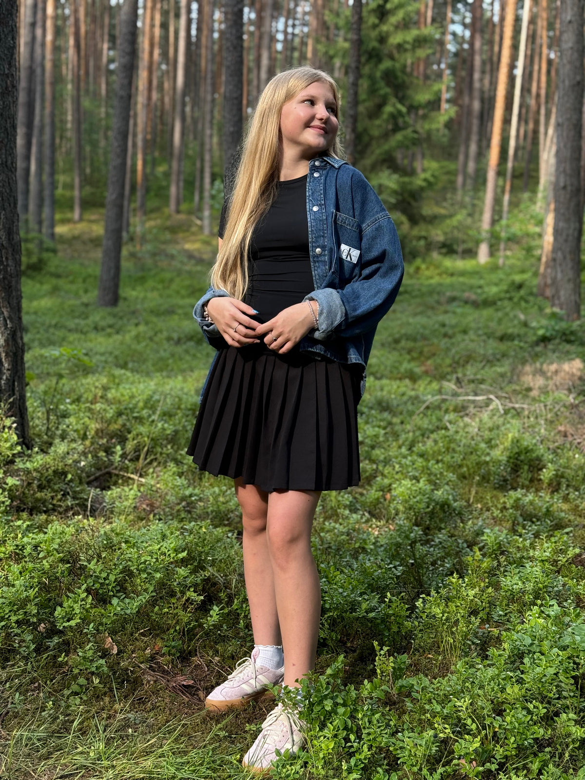 Juodas klostuotas sijonas su kišenėmis 🖤