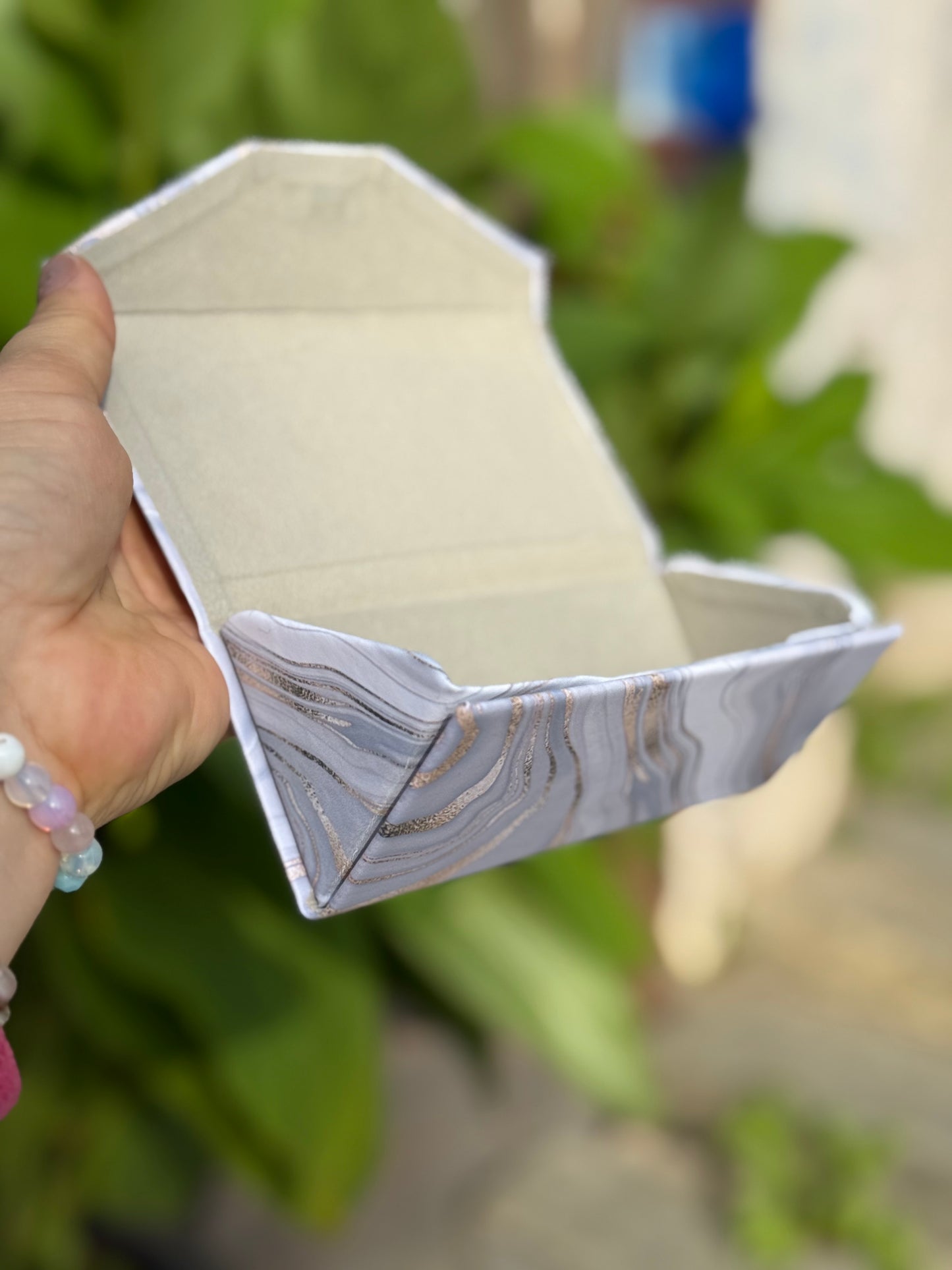 Akinių dėklas transformeris ‘Grey marble’