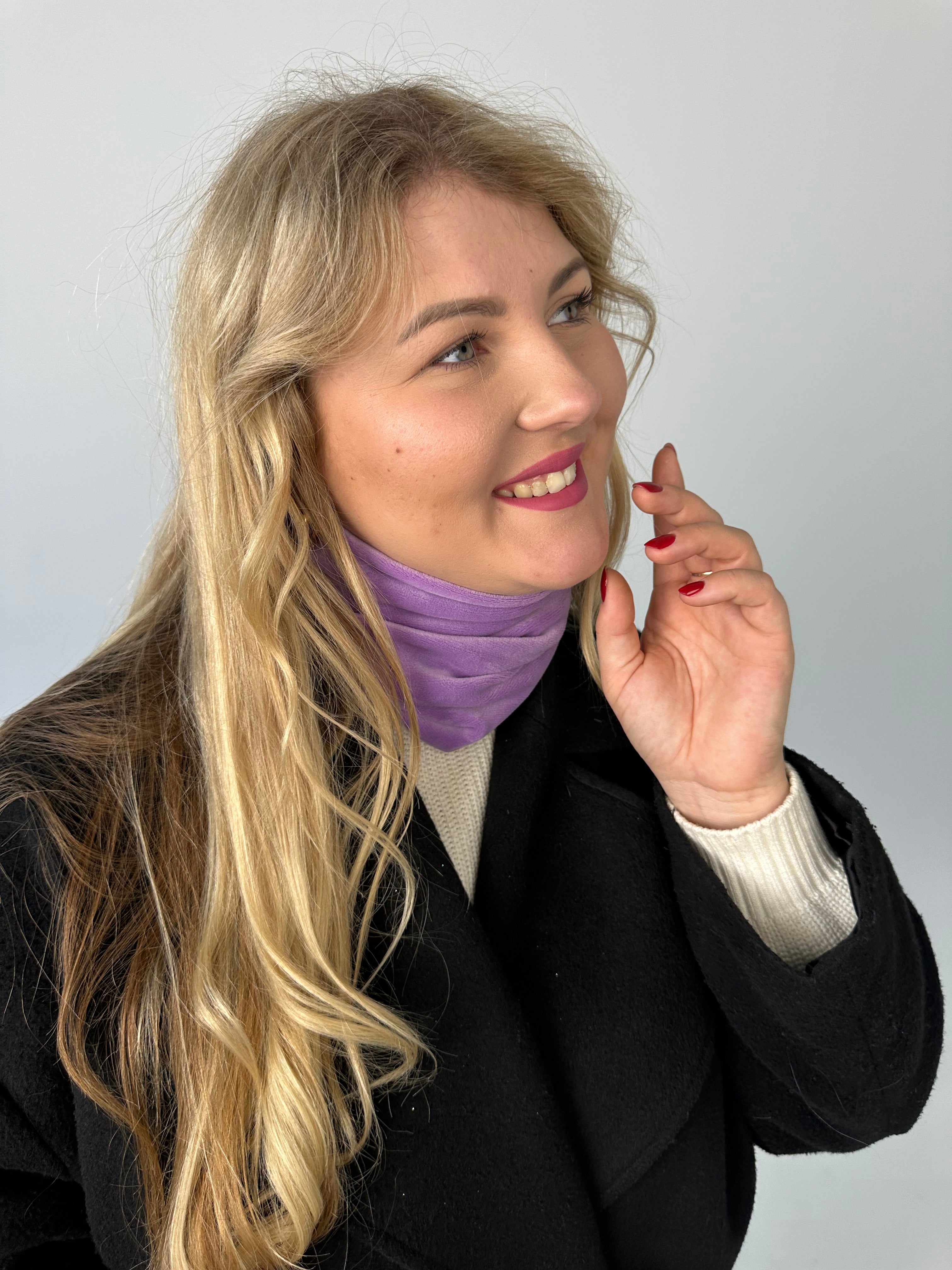 Alyvinė veliūro mova
