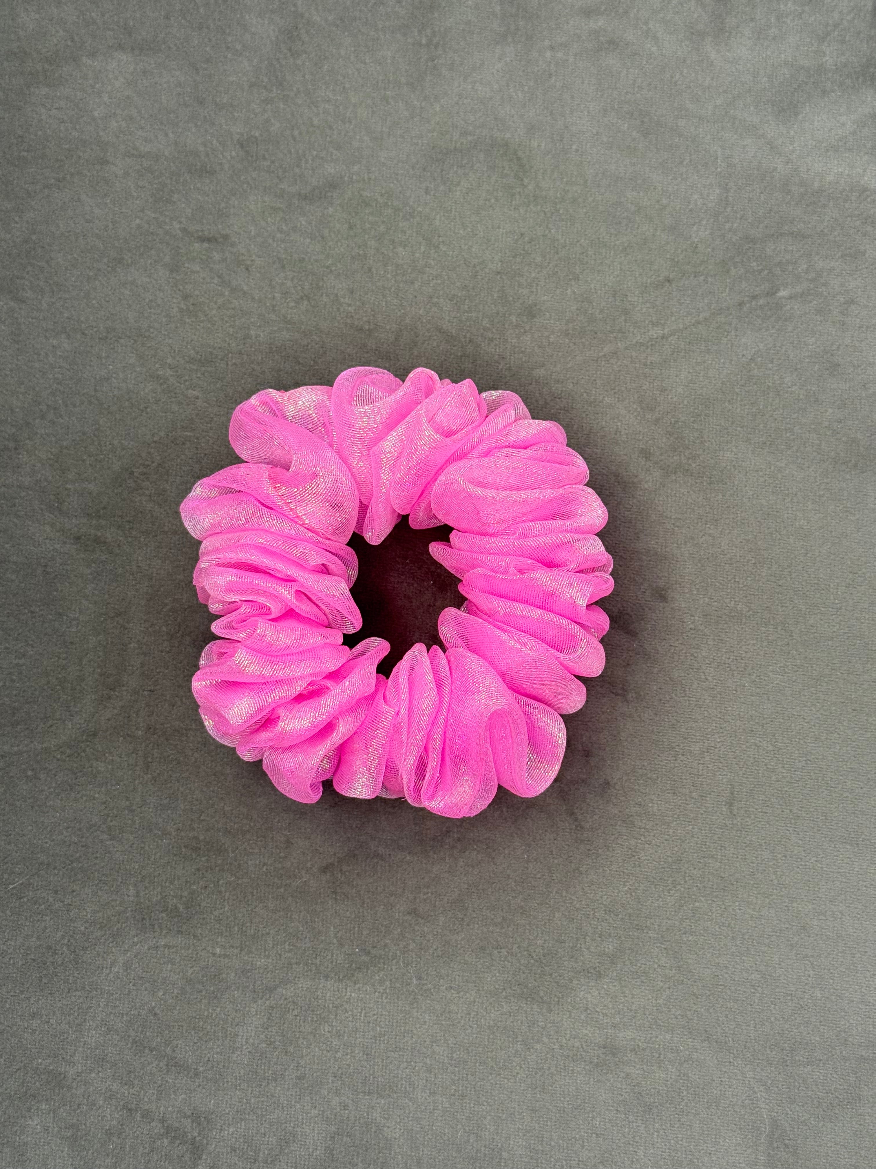 Ciklameno žėrinti organzos gumelė