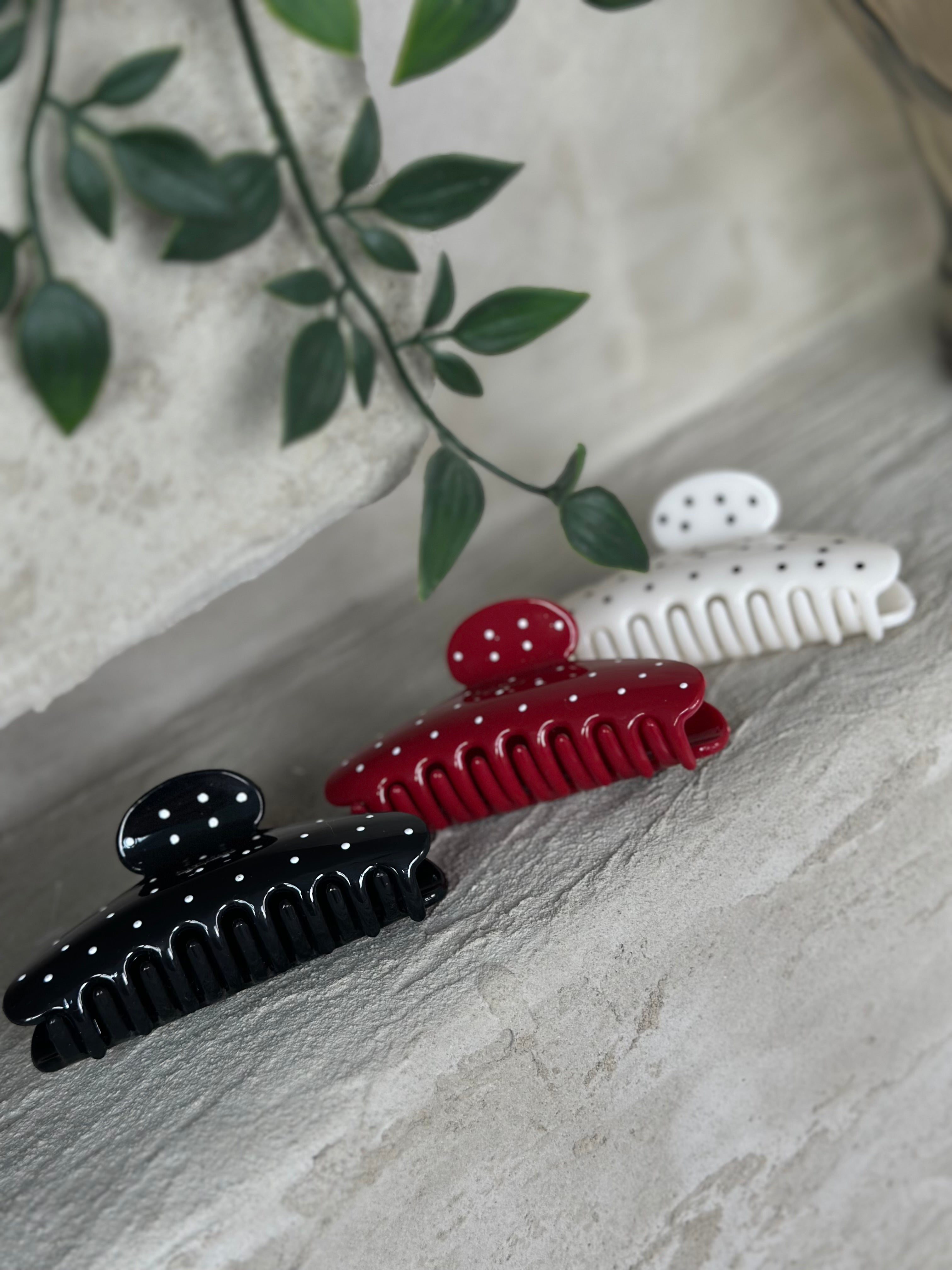 Bordo kapkap su taškeliais 10cm