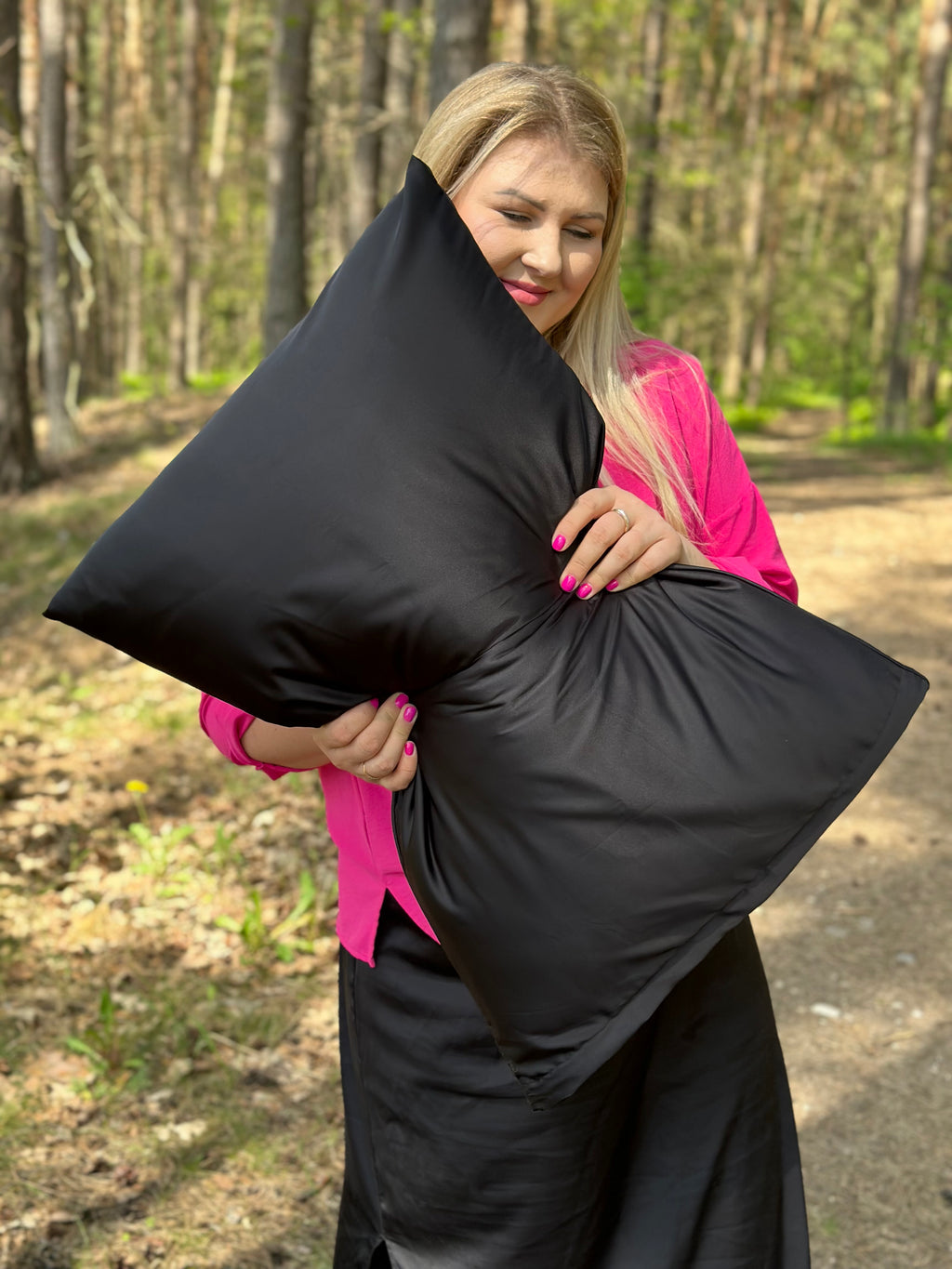 Armani šilko juodas pagalvės užvalkaliukas 💜