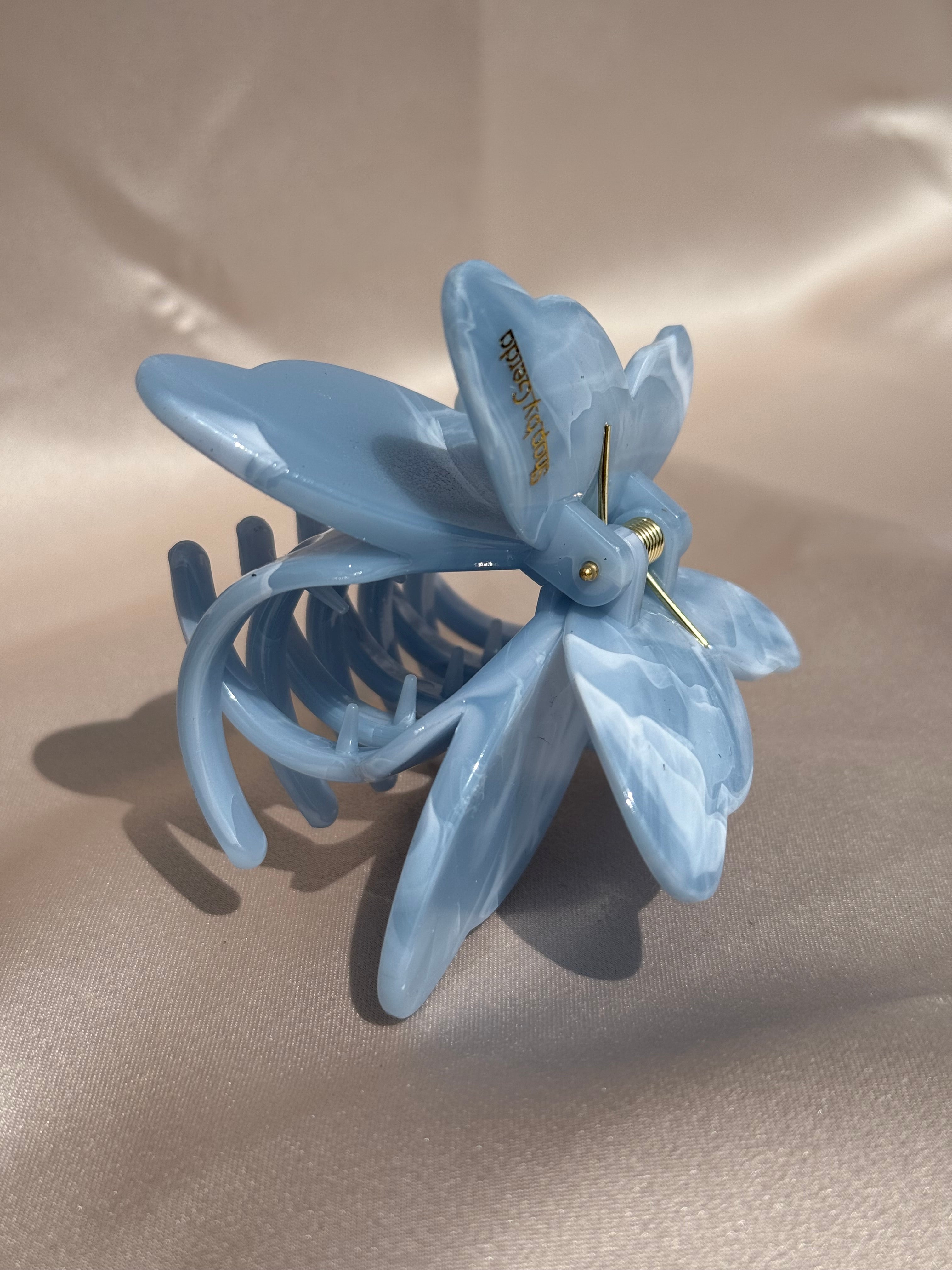 Mėlynas drugelis kapkap