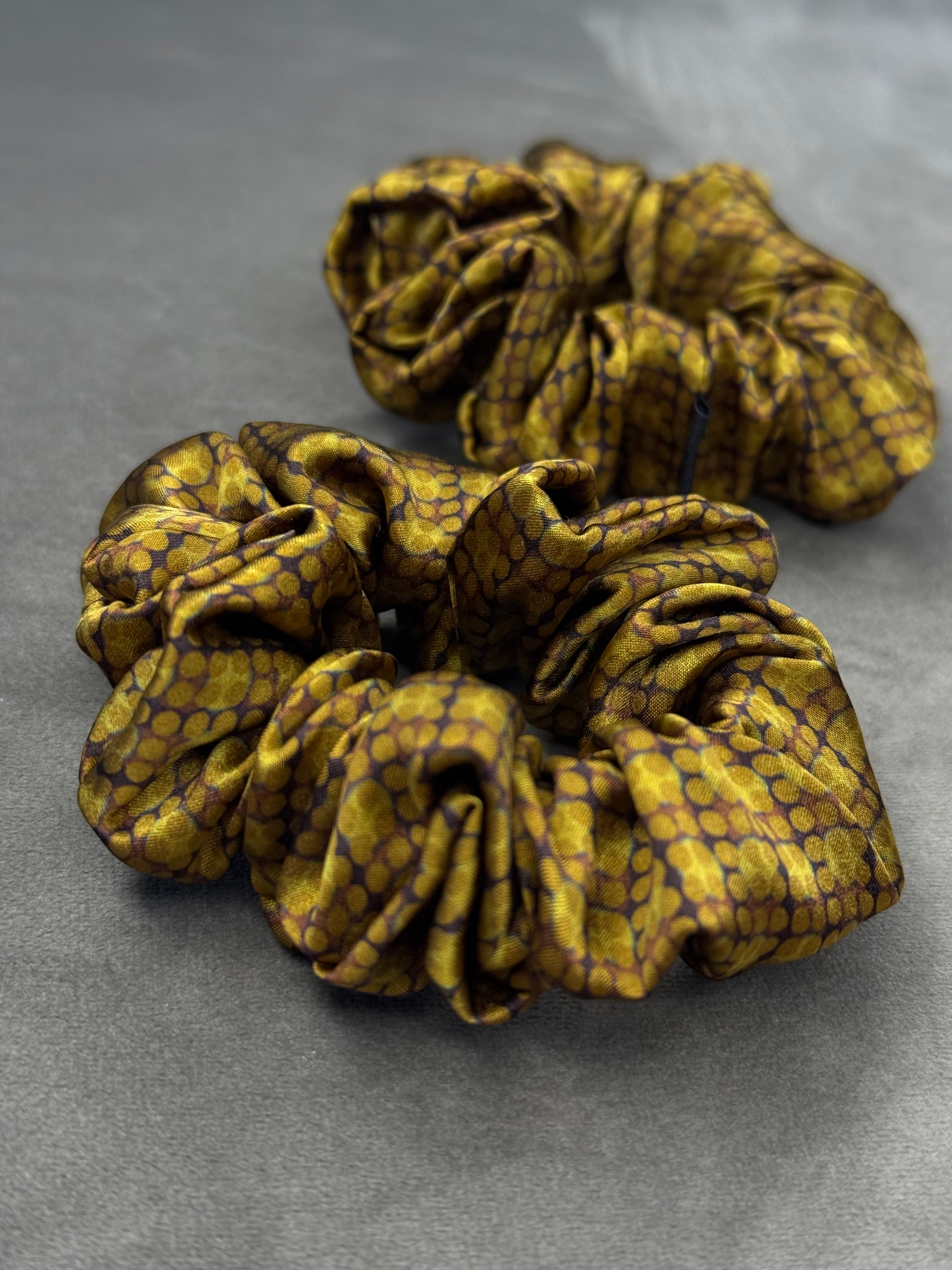 Fendi kolekcinio 100% natūralaus šilko gumelė | Toffifee BUBBLE