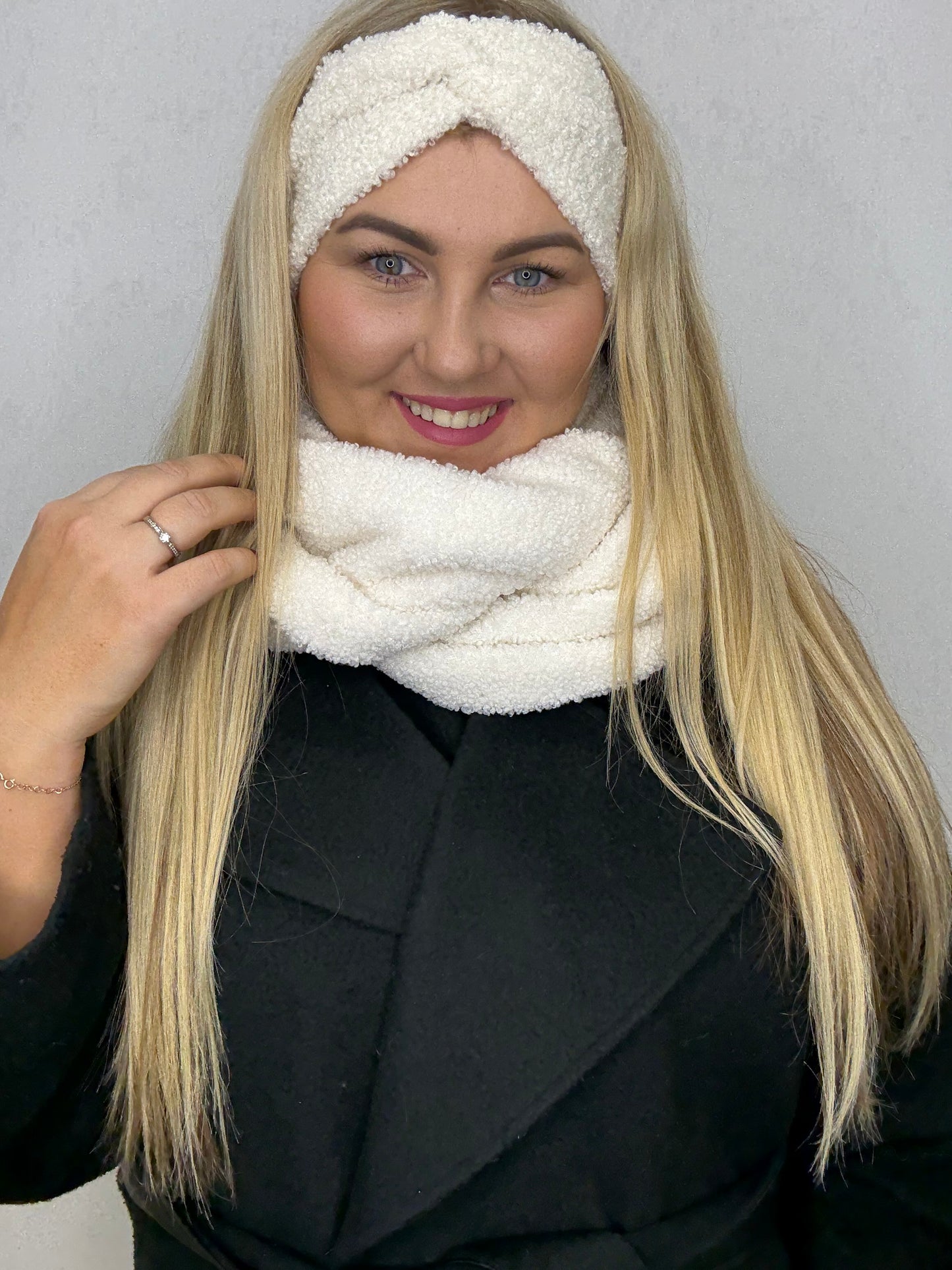 Balta Teddy 🧸 galvajuostė