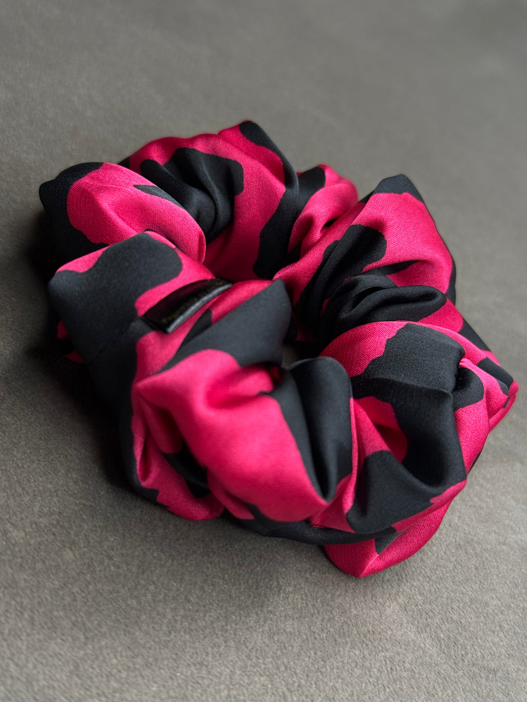 Armani šilko ciklameno gumelė | Muoudy