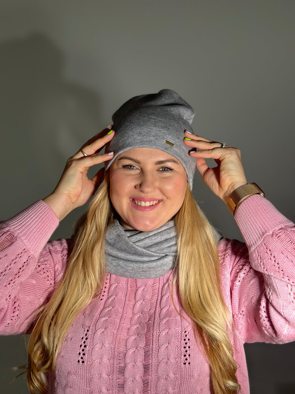 Merino vilnos pilka dviguba kepurė