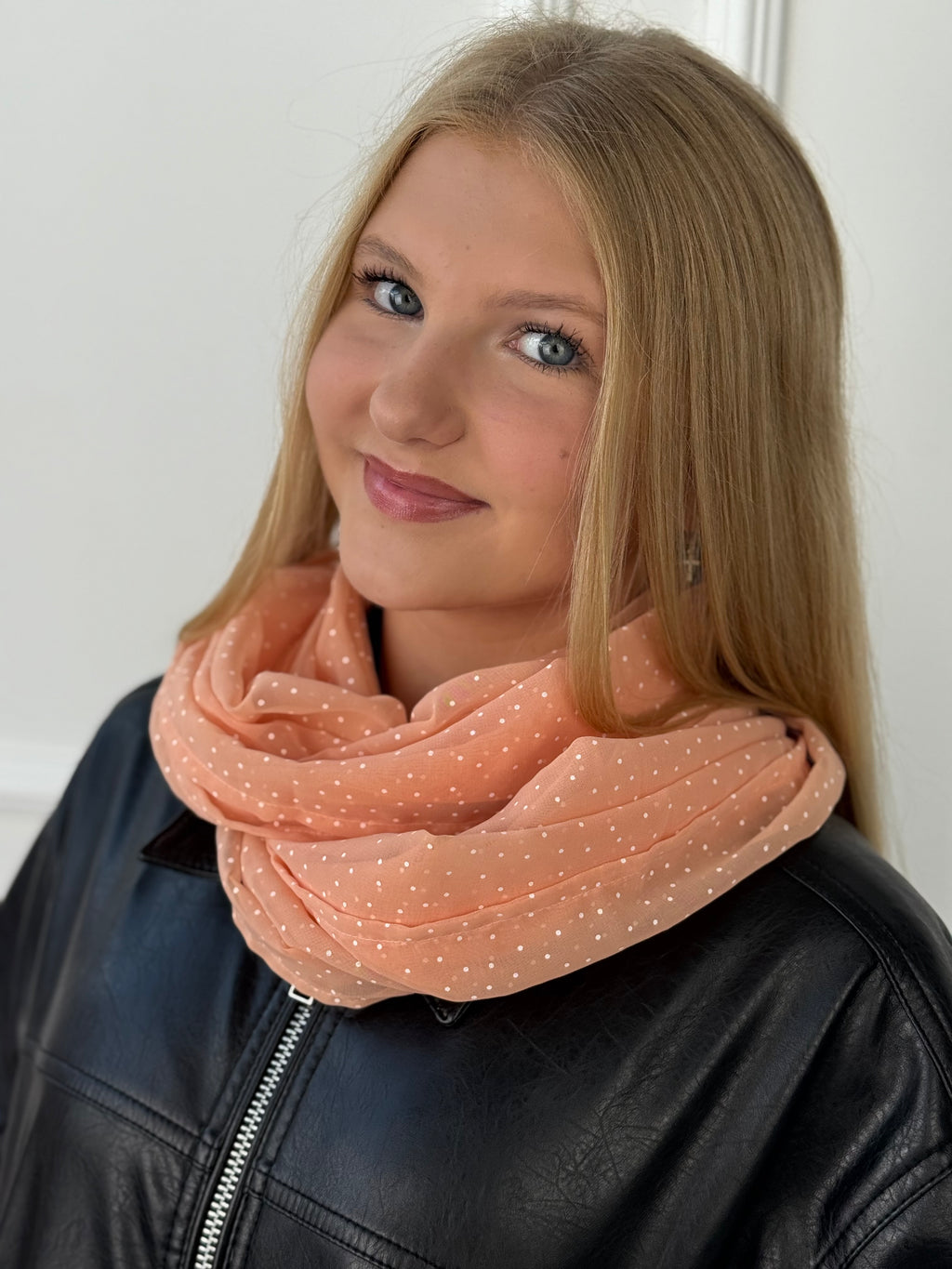 Šalikėlis Peach dots