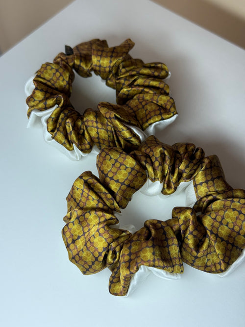 100% šilko kolekcinio rašto gumelė su balta juosta