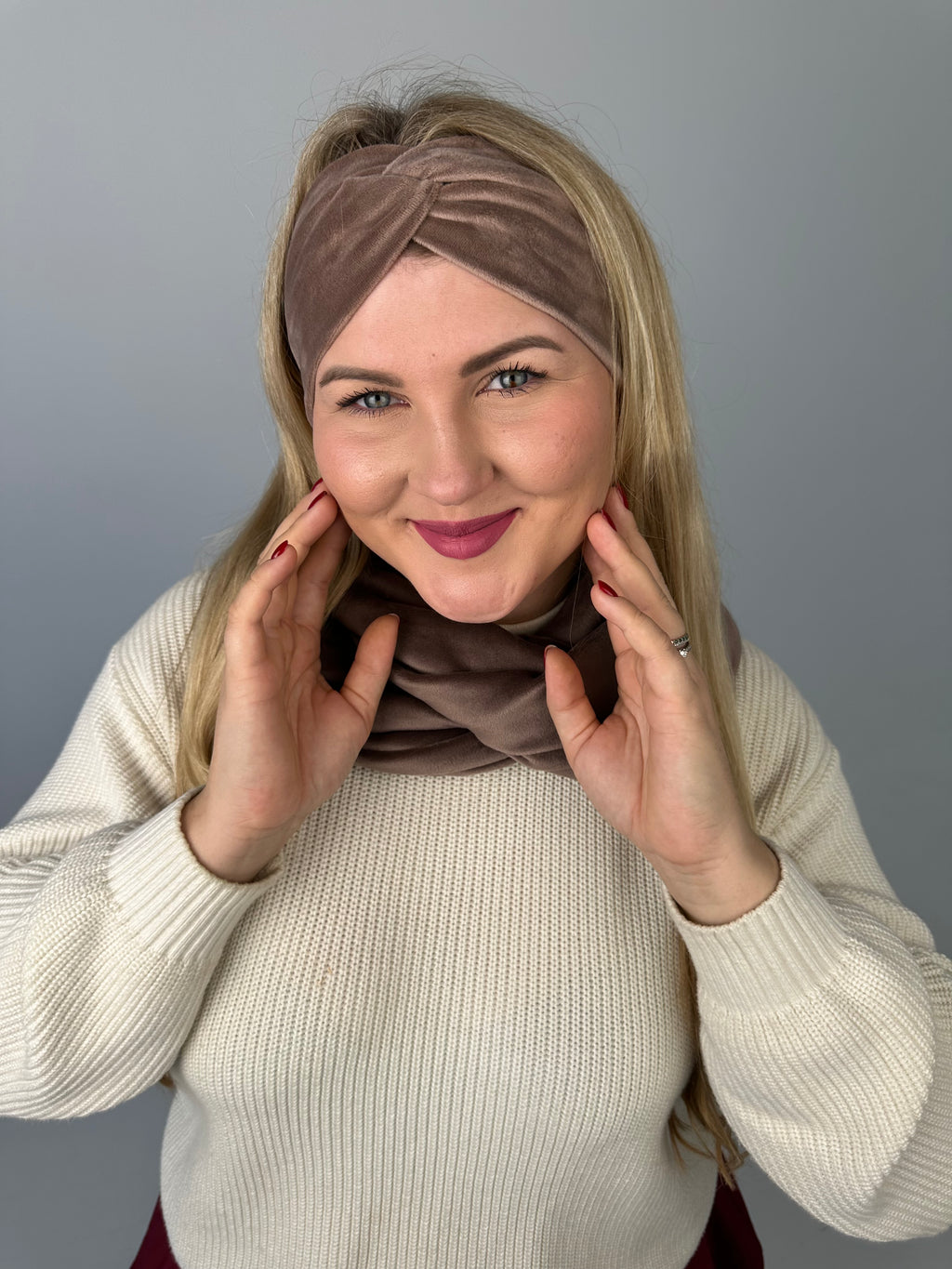 Kakavinė veliūro galvajuostė