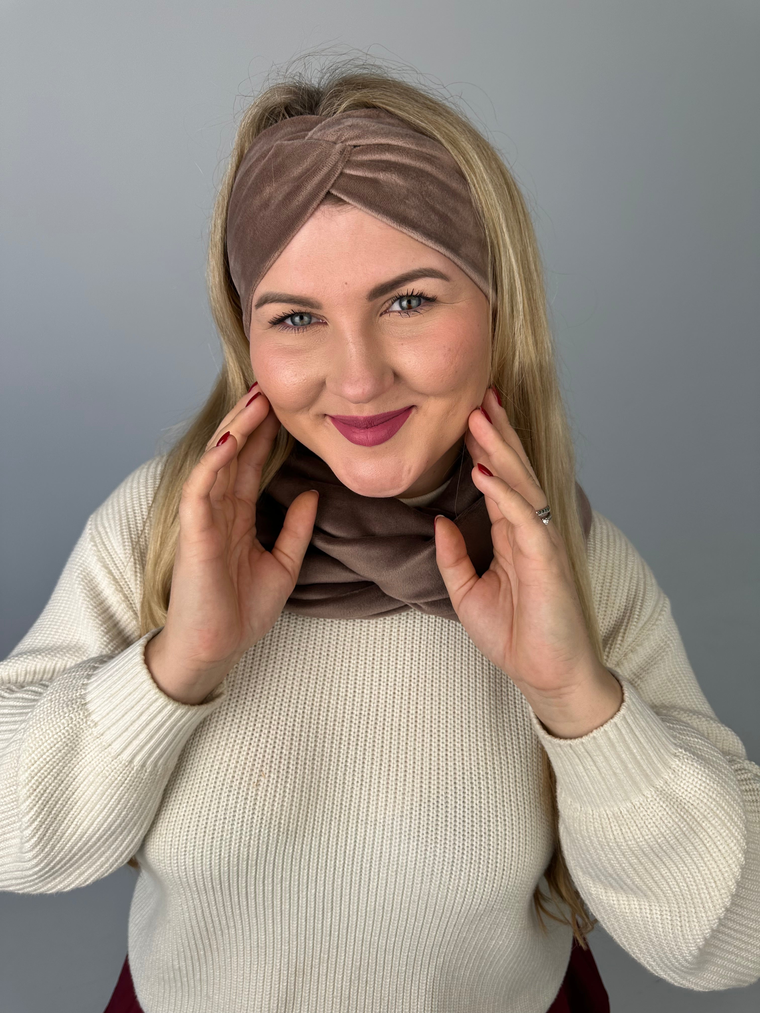 Kakavinė veliūro galvajuostė