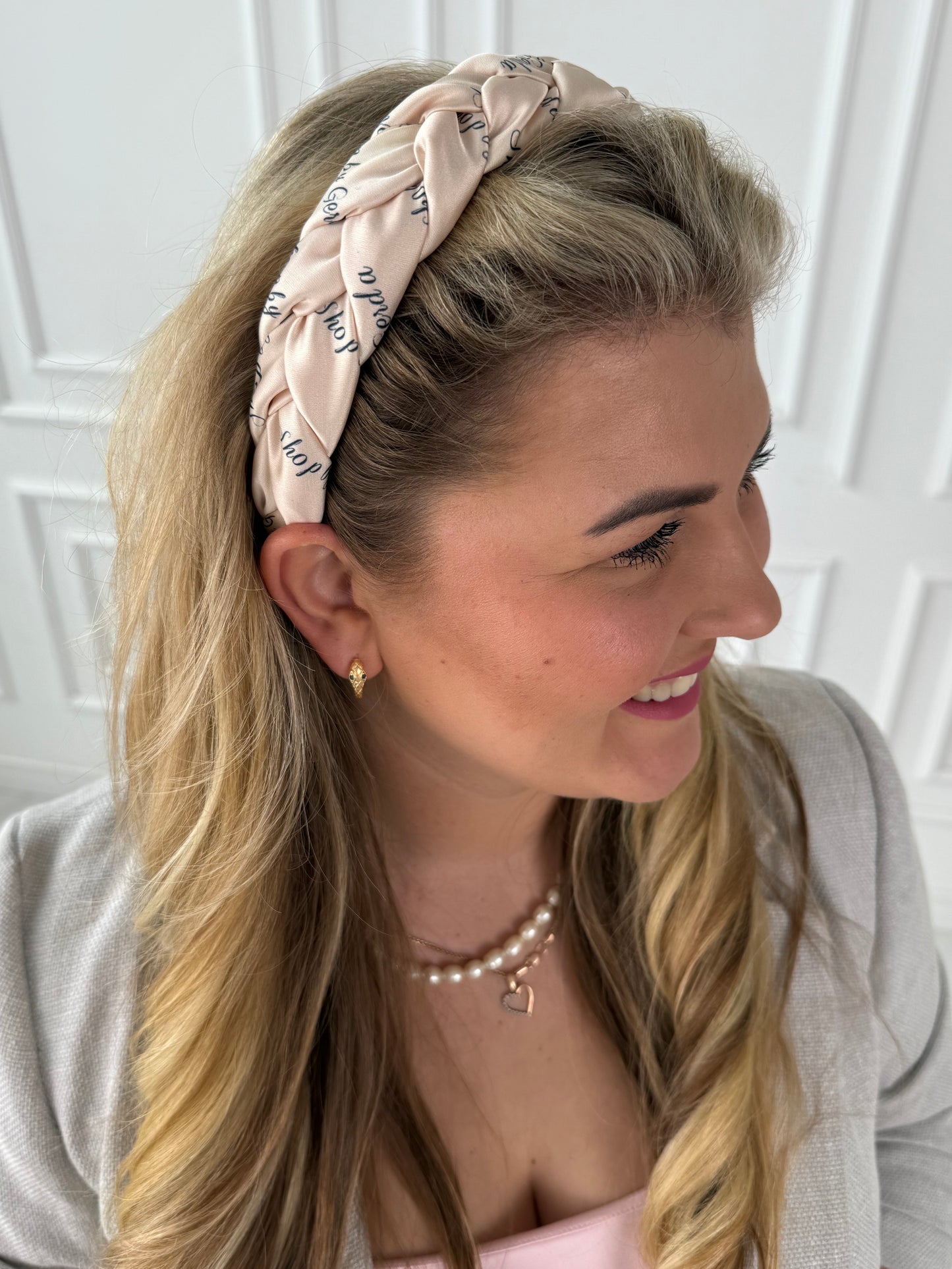 Kreminis Shop by Gerda audinio pintas lankelis