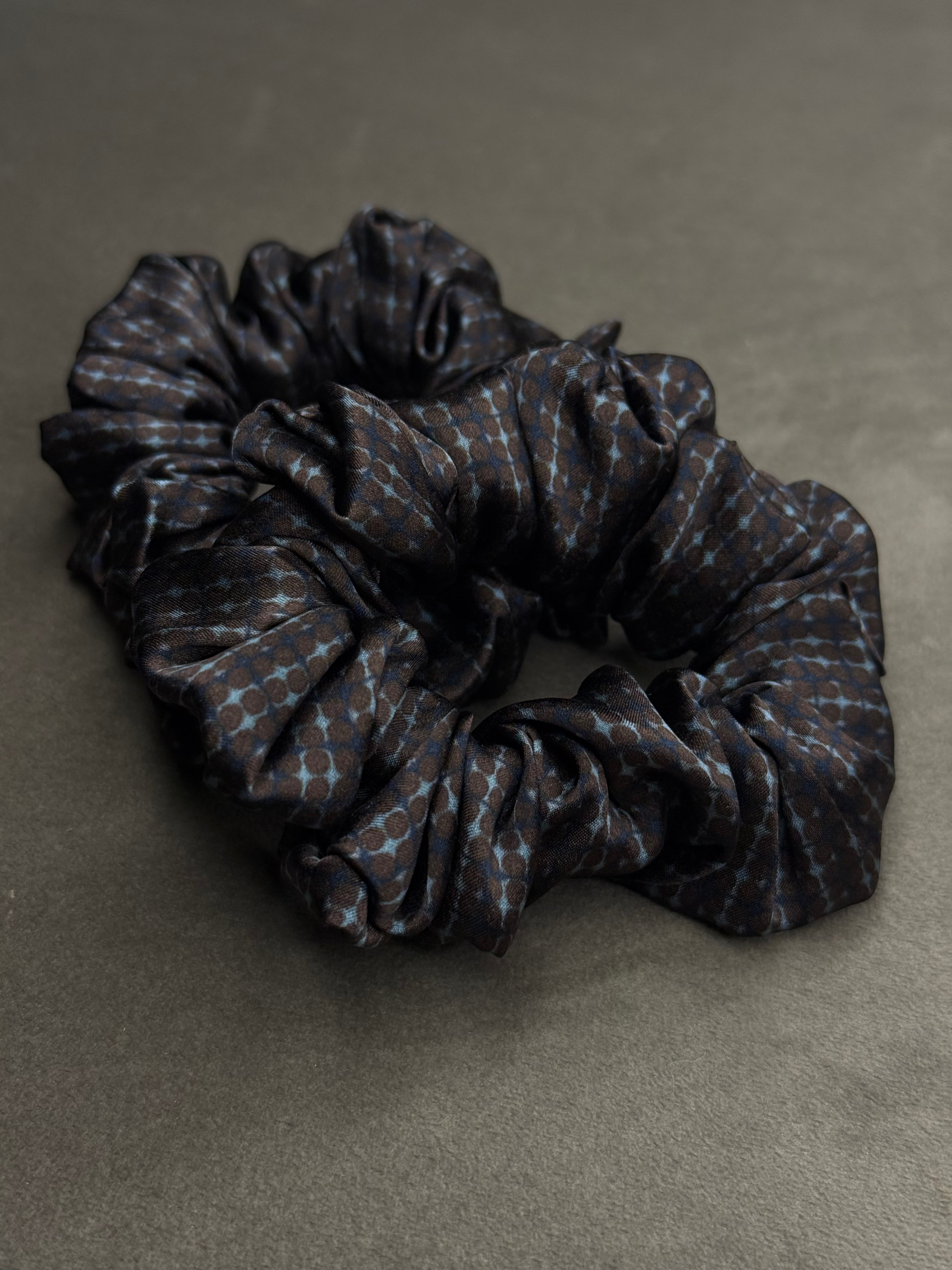 Fendi kolekcinio 100% natūralaus šilko gumelė |BLUE BUBBLE