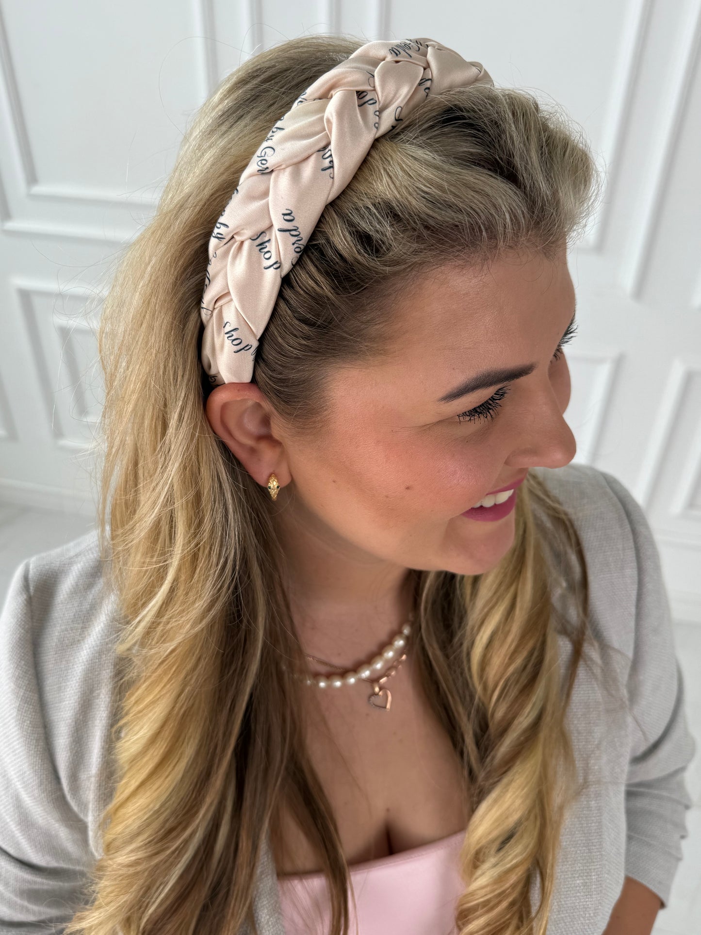 Kreminis Shop by Gerda audinio pintas lankelis