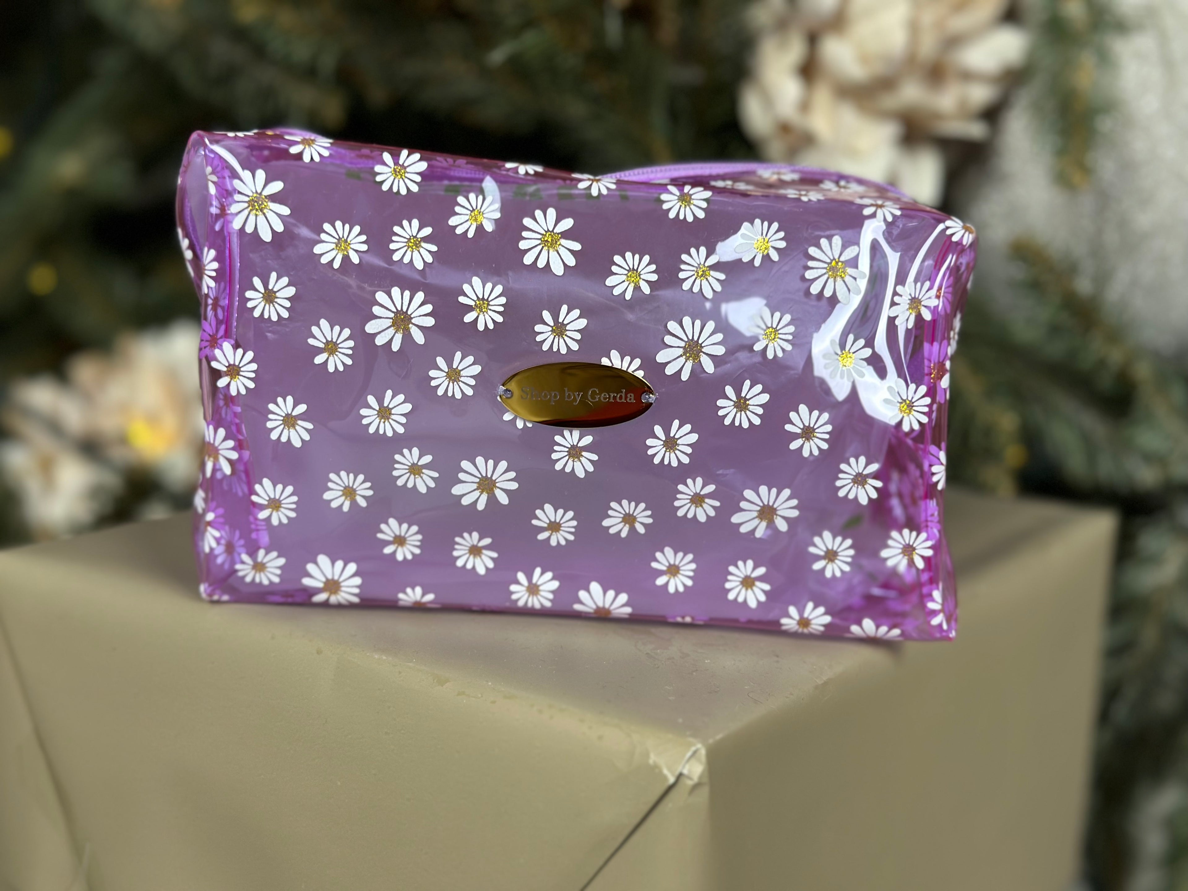 Alyvinė kosmetinė/penalas su ramunėlėmis