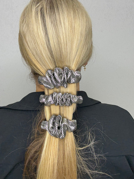 Sidabrinis natūralaus šilko segtukas raukinukas 🛸