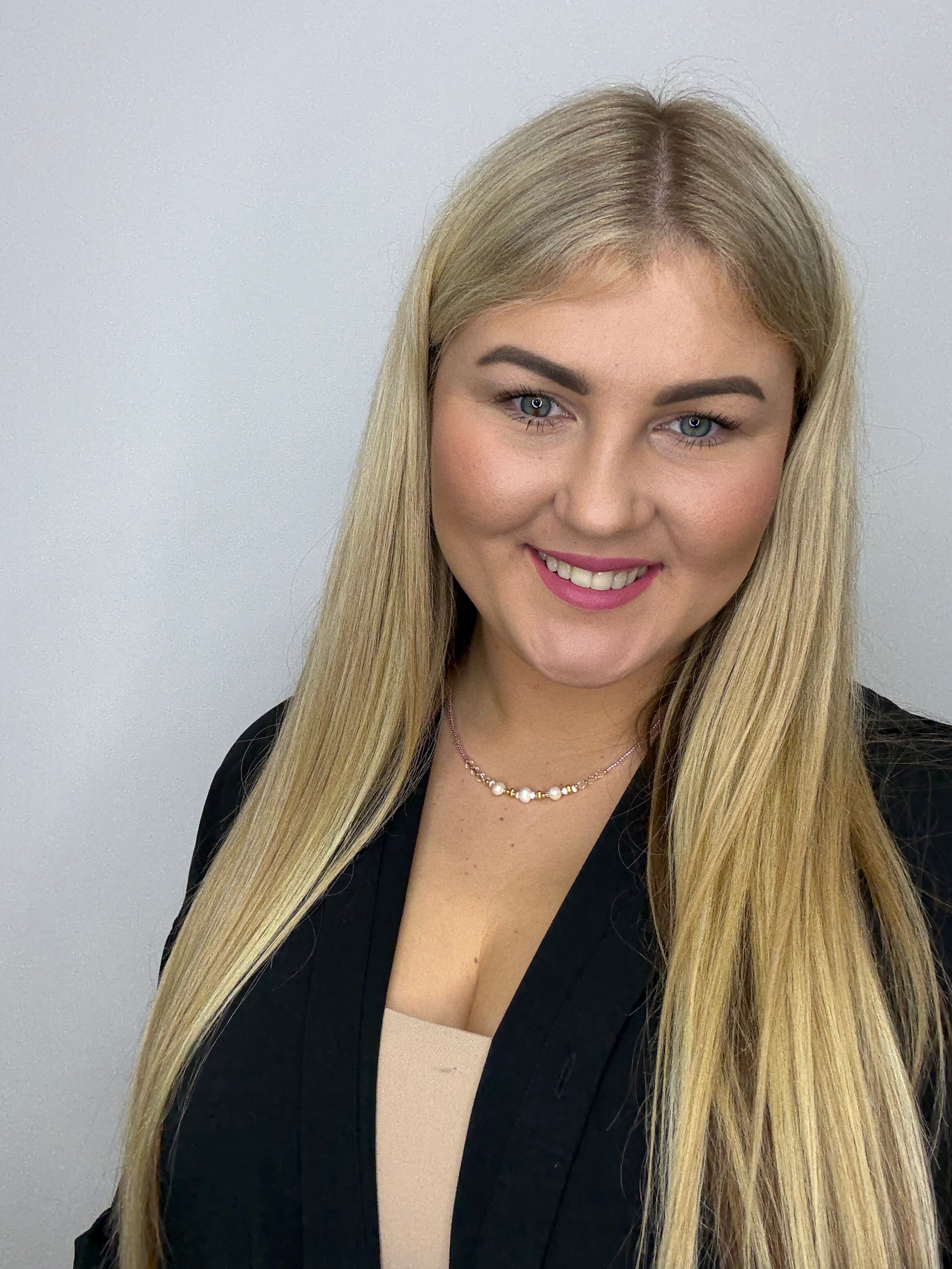 Rožinis minimalistinis natūralių gėlavandenių perlų smulkus vėrinys