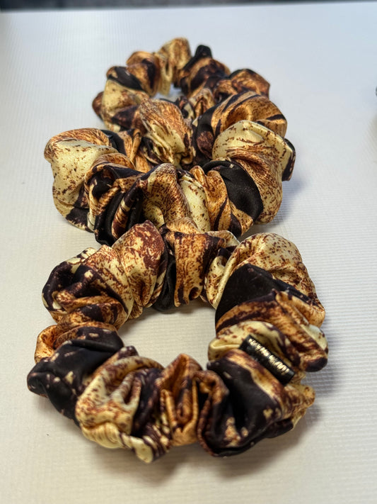 Kolekcinio 100% natūralaus šilko gumelė DYKUMA