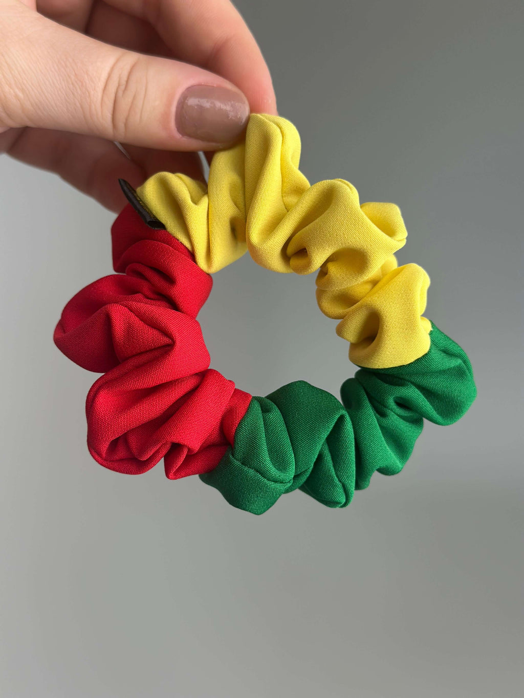 Lietuvos vėliavos spalvų gumelė 💛💚❤️