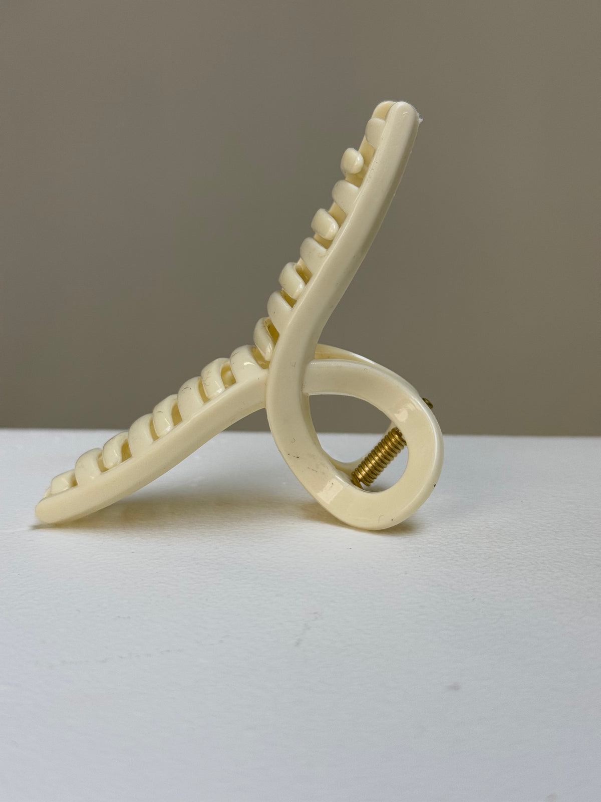 Balta kilpa 10cm