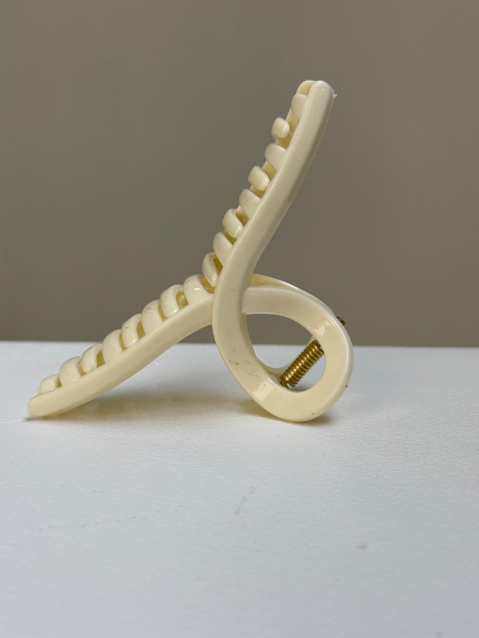 Balta kilpa 10cm