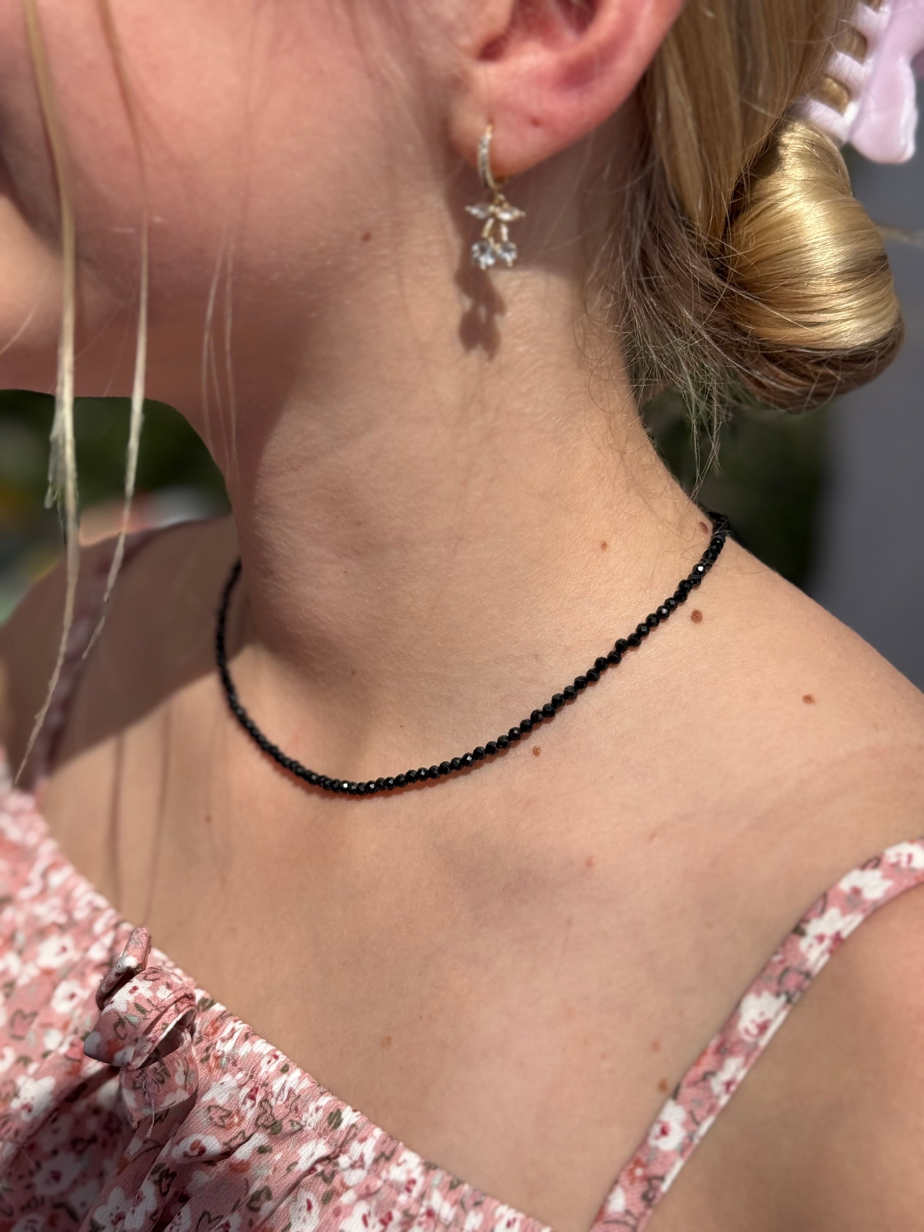 Juodas cirkonių minimalistinis vėrinys ✔️