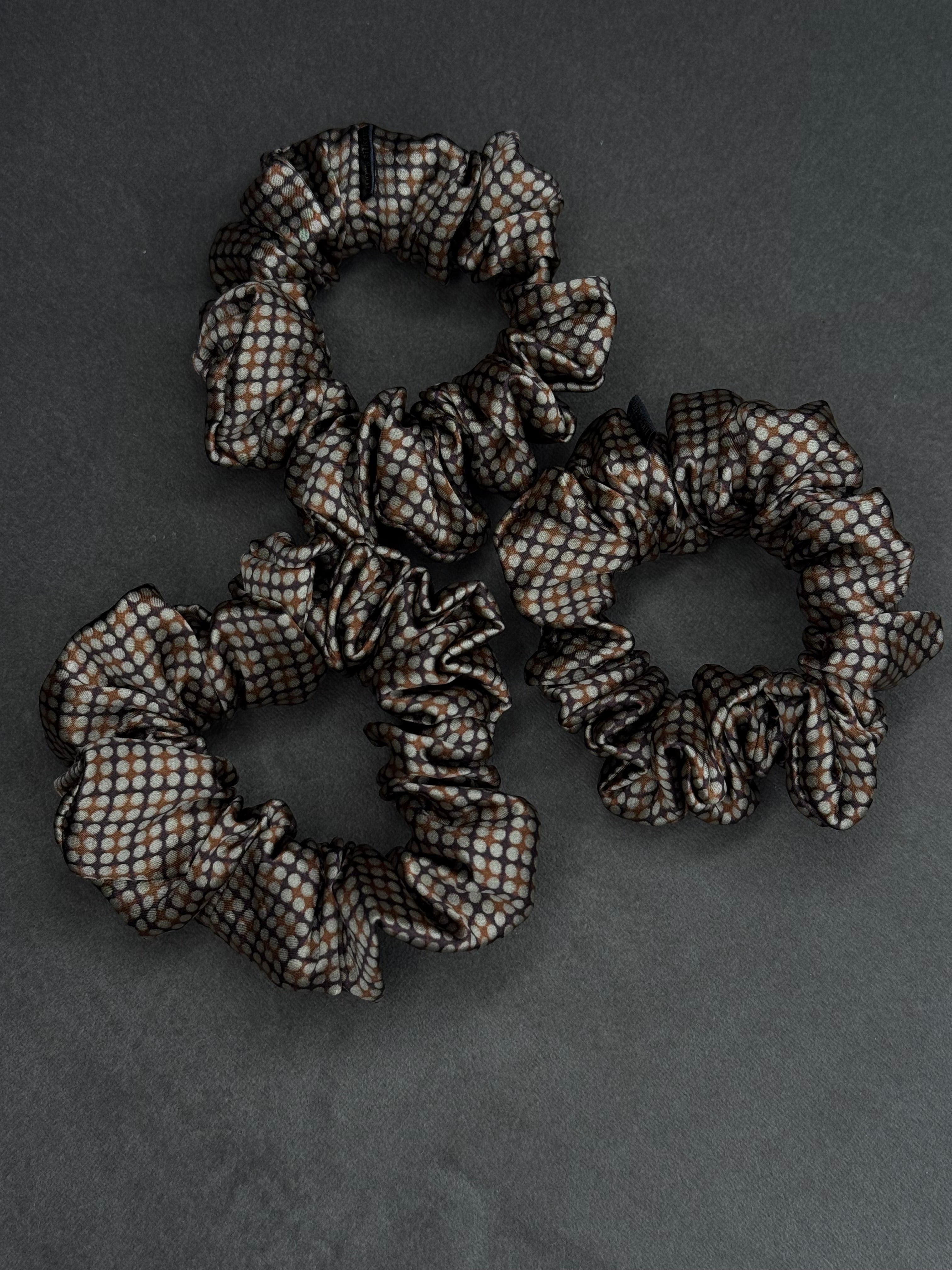 Pierre Cardin kolekcinio 100% natūralaus šilko gumelė | LATTE