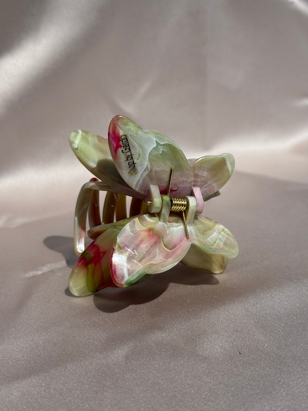 Rožinis drugelis kapkap