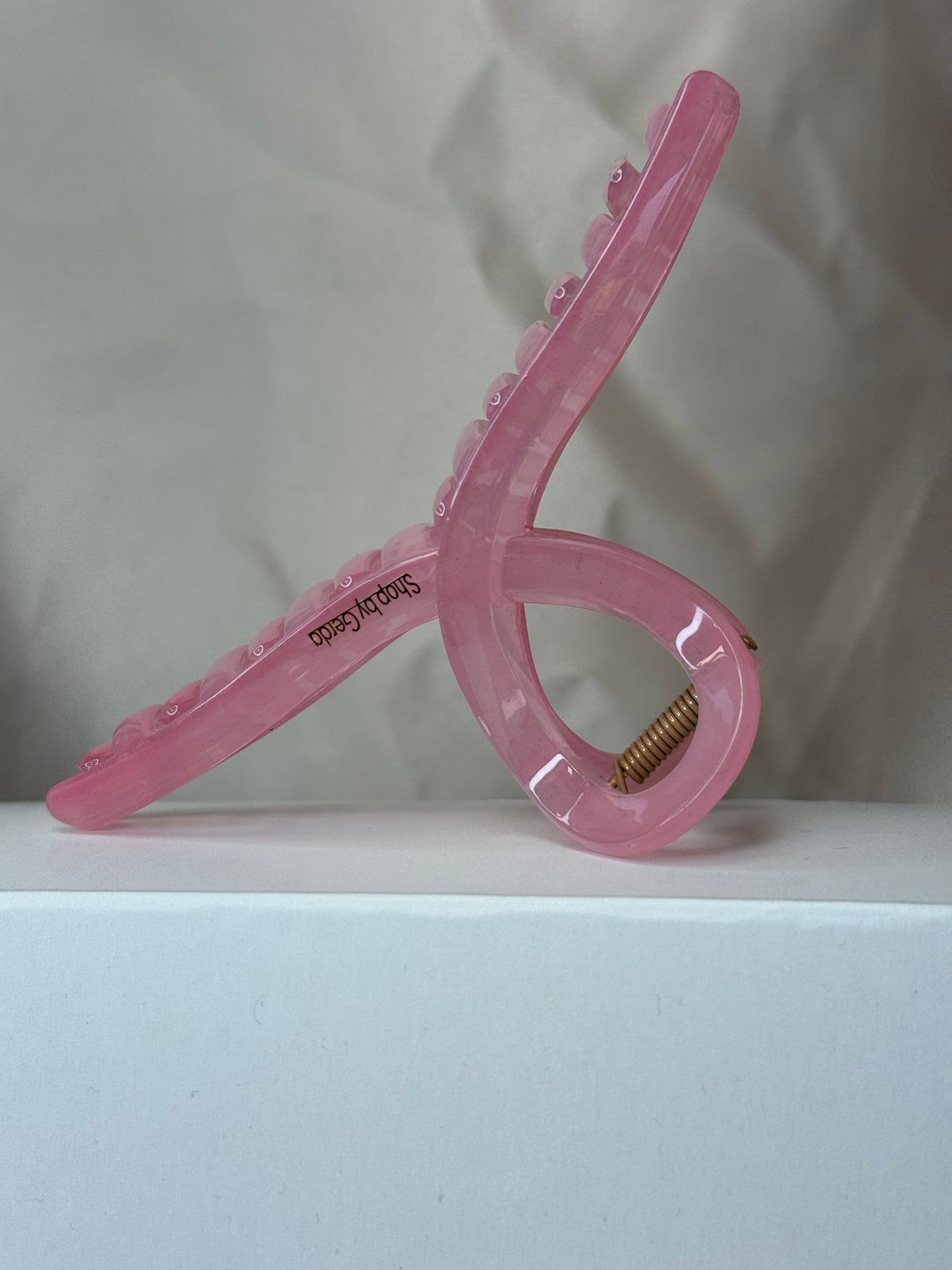 Skaidri rožinė kilpa 13cm