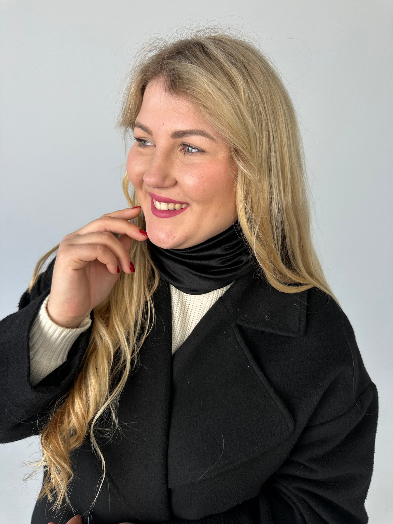Juoda veliūro mova
