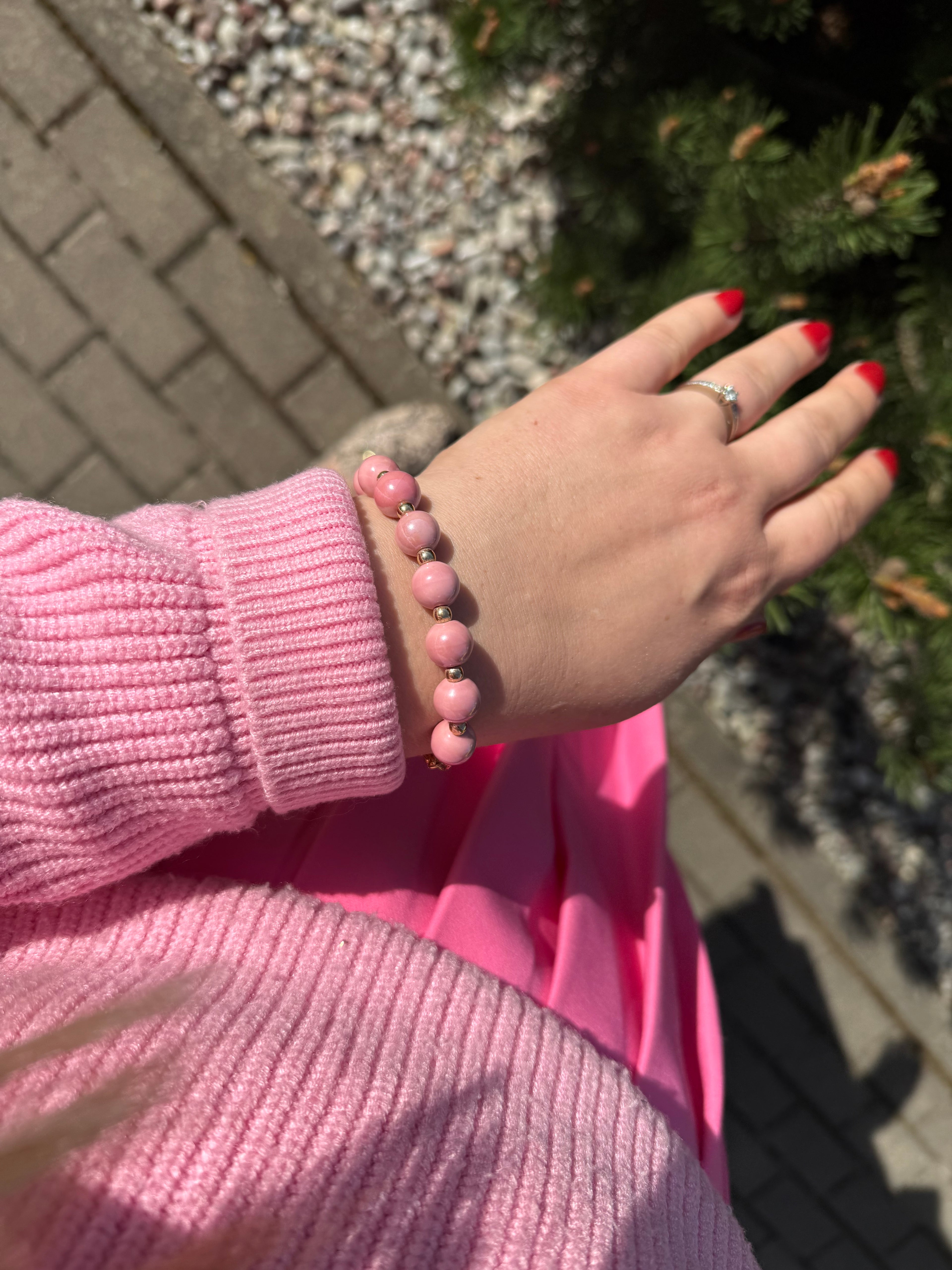 Rožinė keramikos ir hematito apyrankė