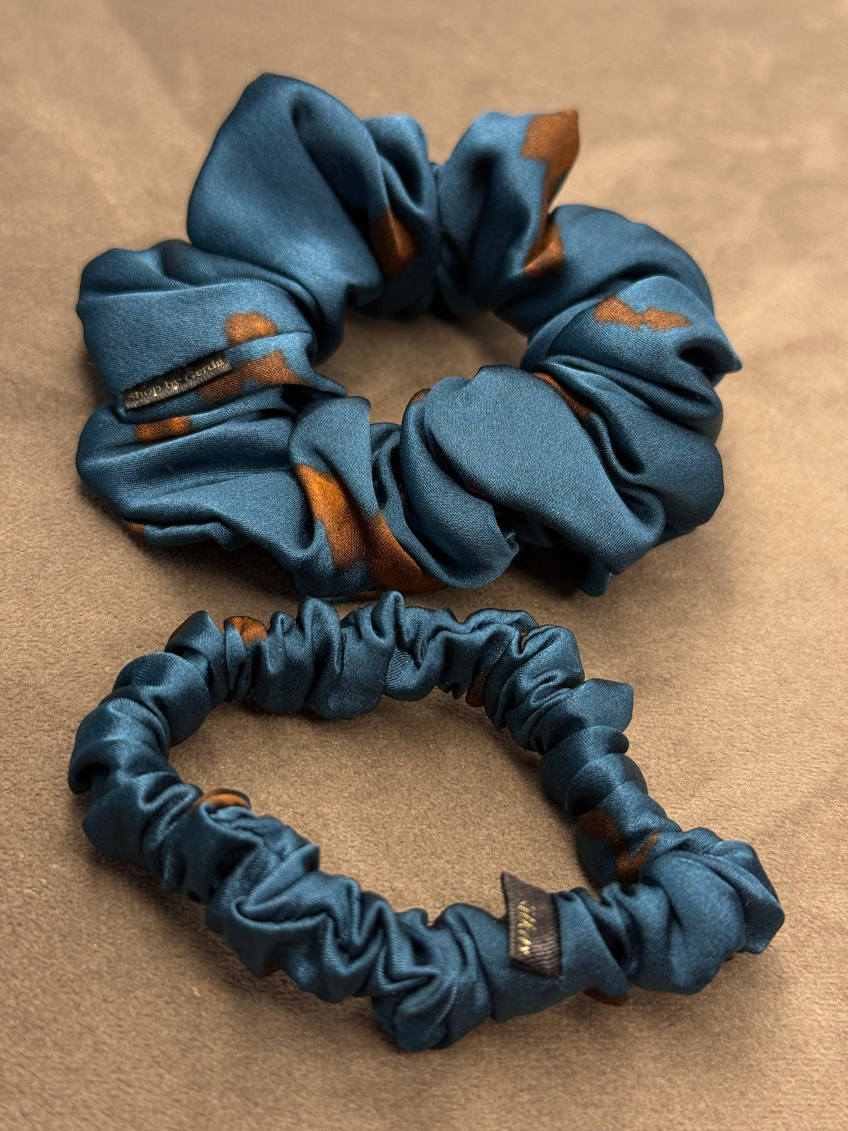 Pierre Cardin kolekcinio 100% natūralaus šilko gumelė |Electric blue