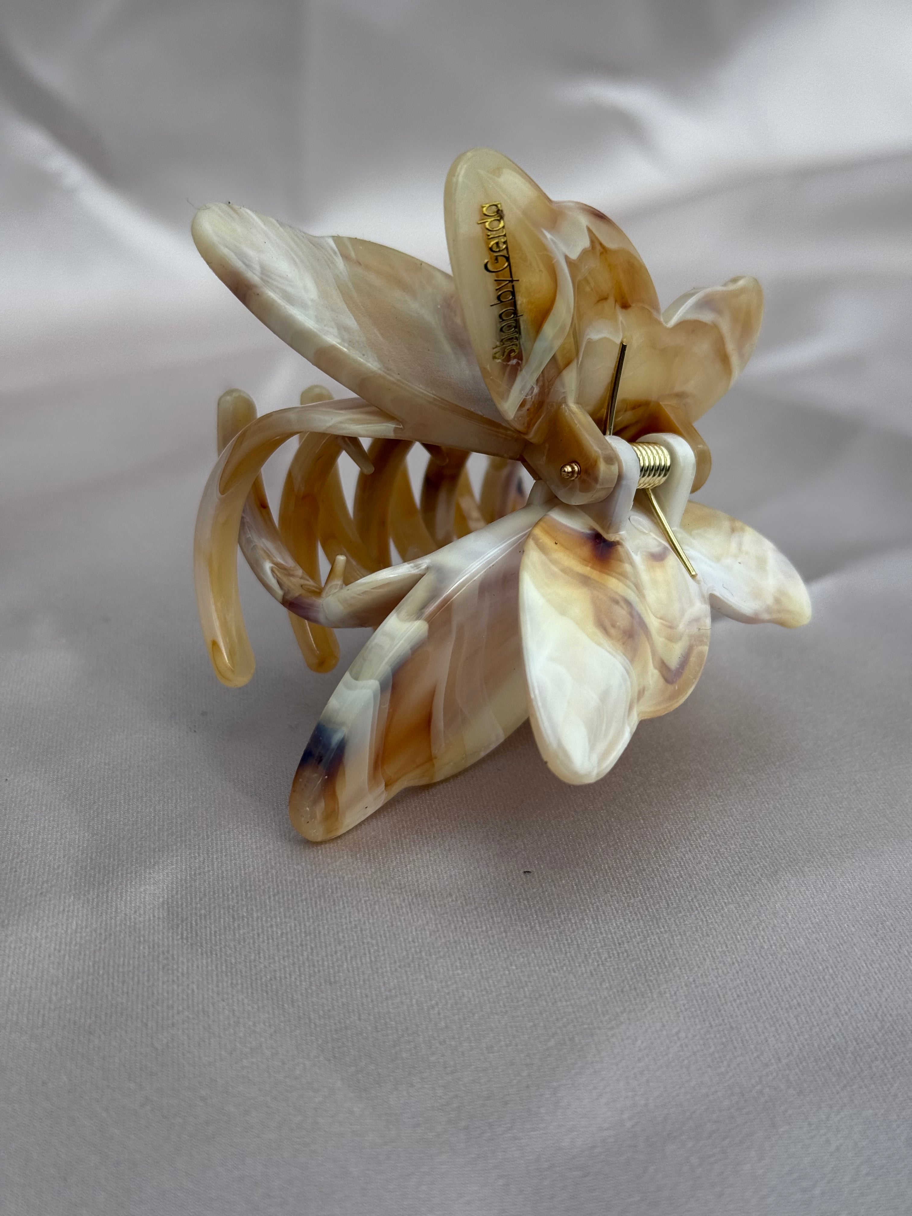 Nude drugelis kapkap