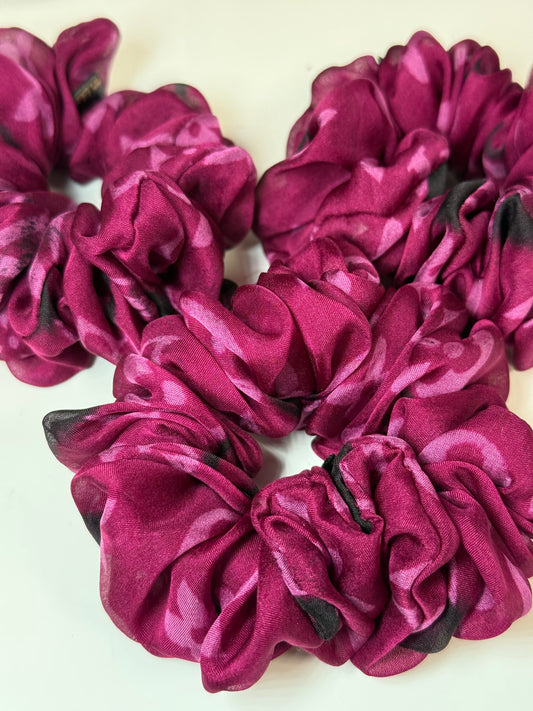 Natūralaus 100% šilko vyšninė organzos gumelė su raštais ♥️